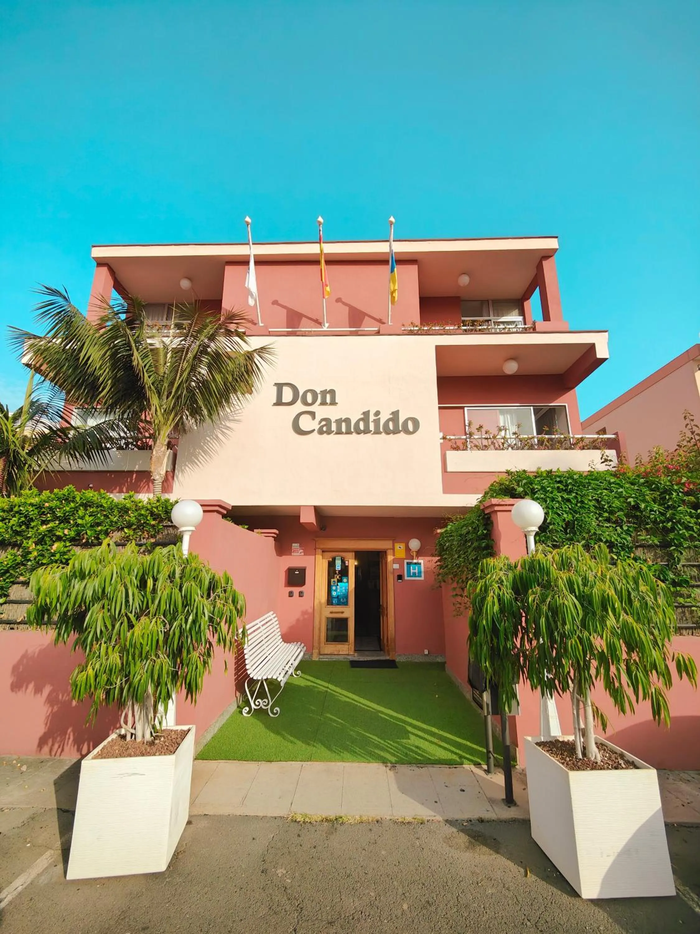 Property building in Hotel Don Cándido