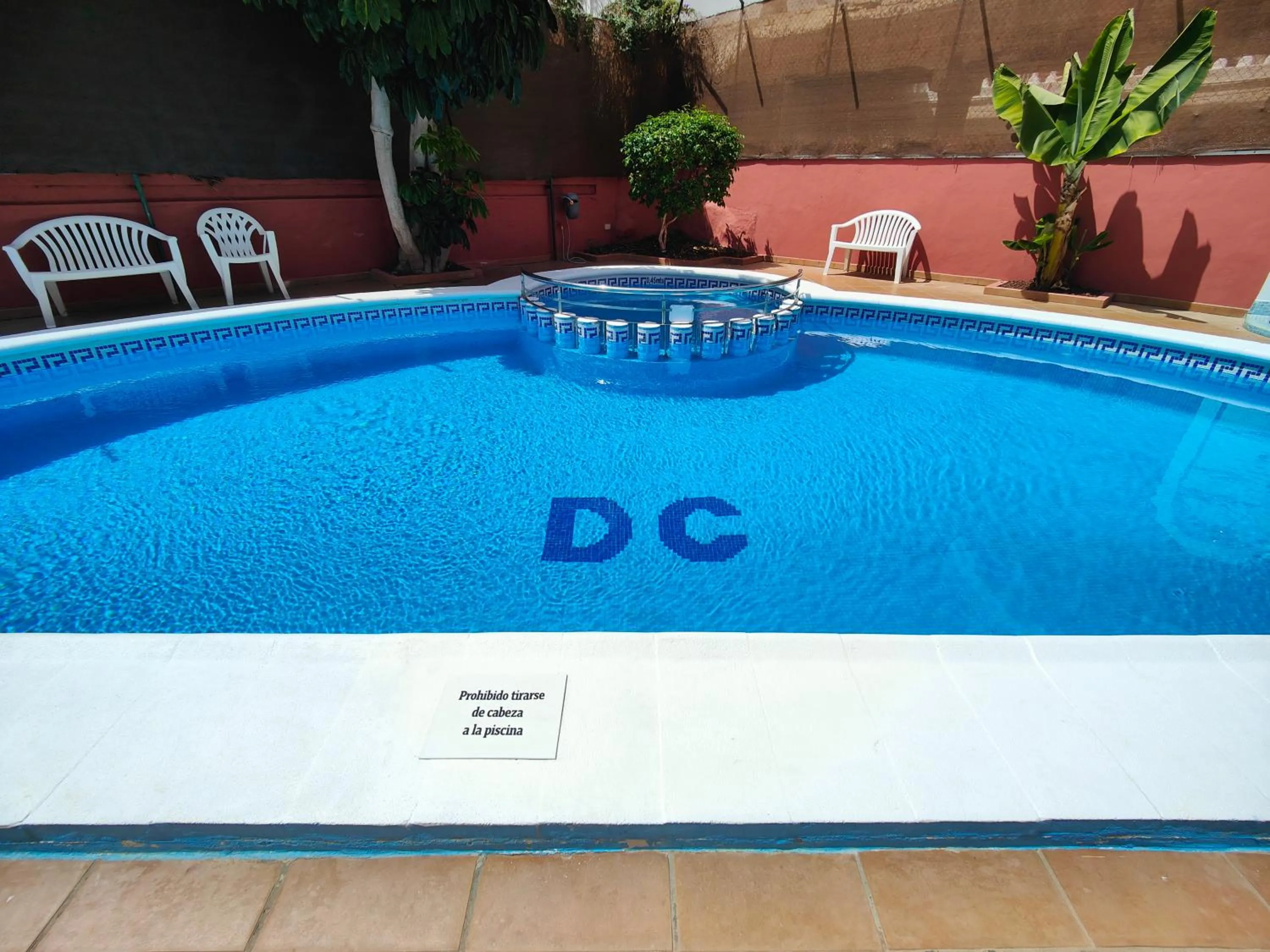 Swimming pool in Hotel Don Cándido