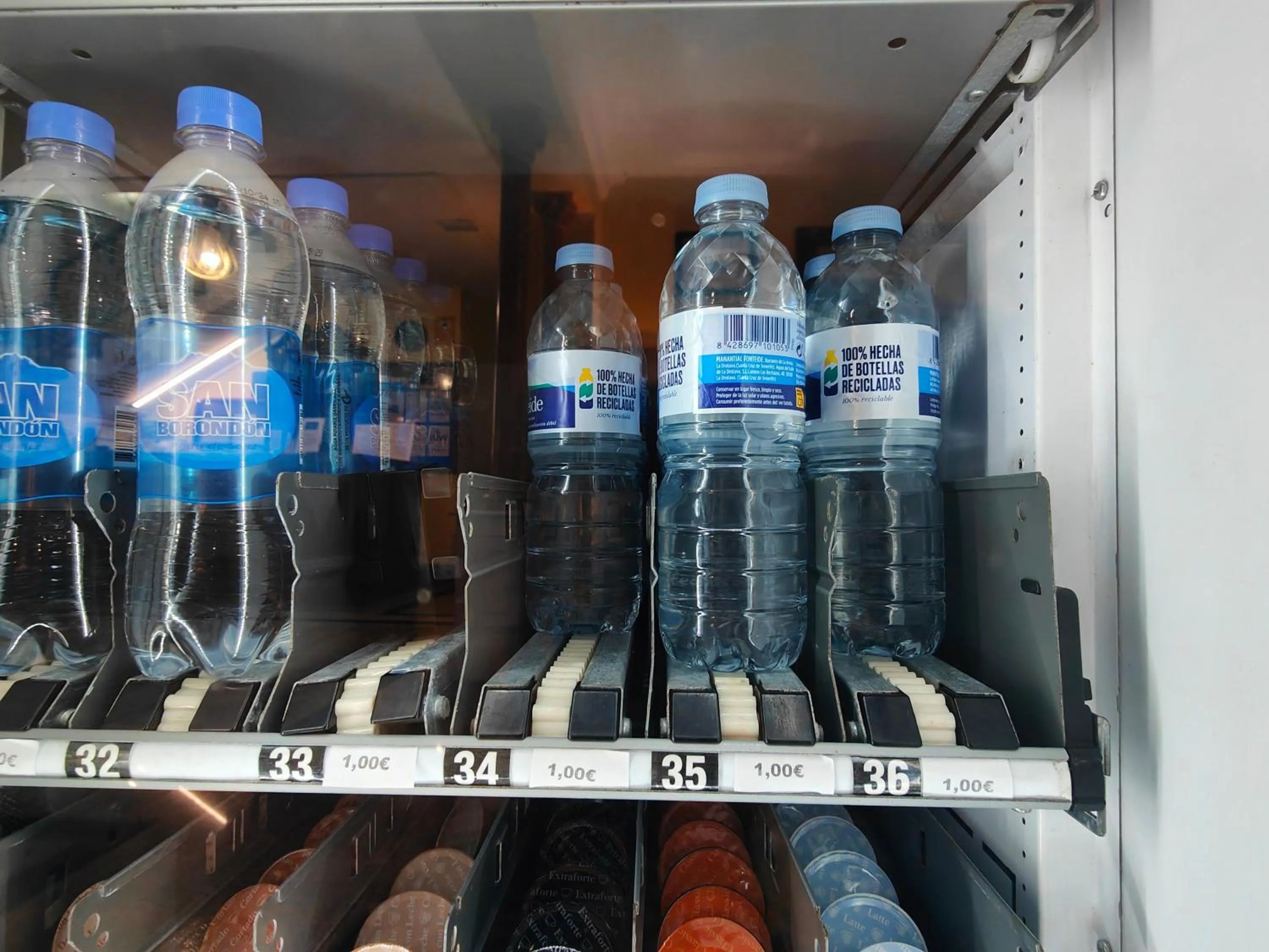 vending machine in Hotel Don Cándido