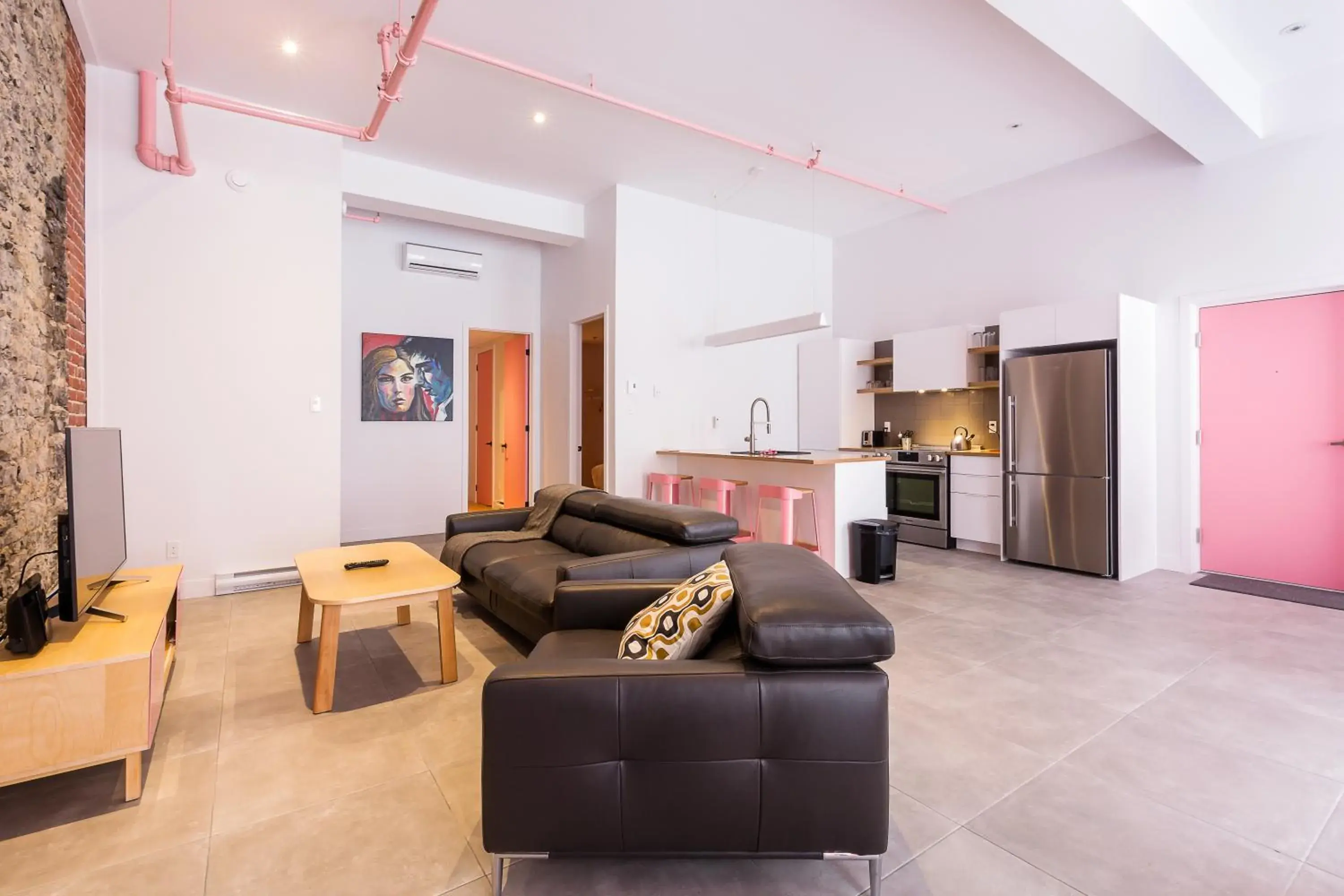 Two-Bedroom Apartment SR101 in Les Lofts St-Roch - Par Les Lofts Vieux-Québec Two-Bedroom Apartment SR101 in Les Lofts St-Roch - Par Les Lofts Vieux-Québec