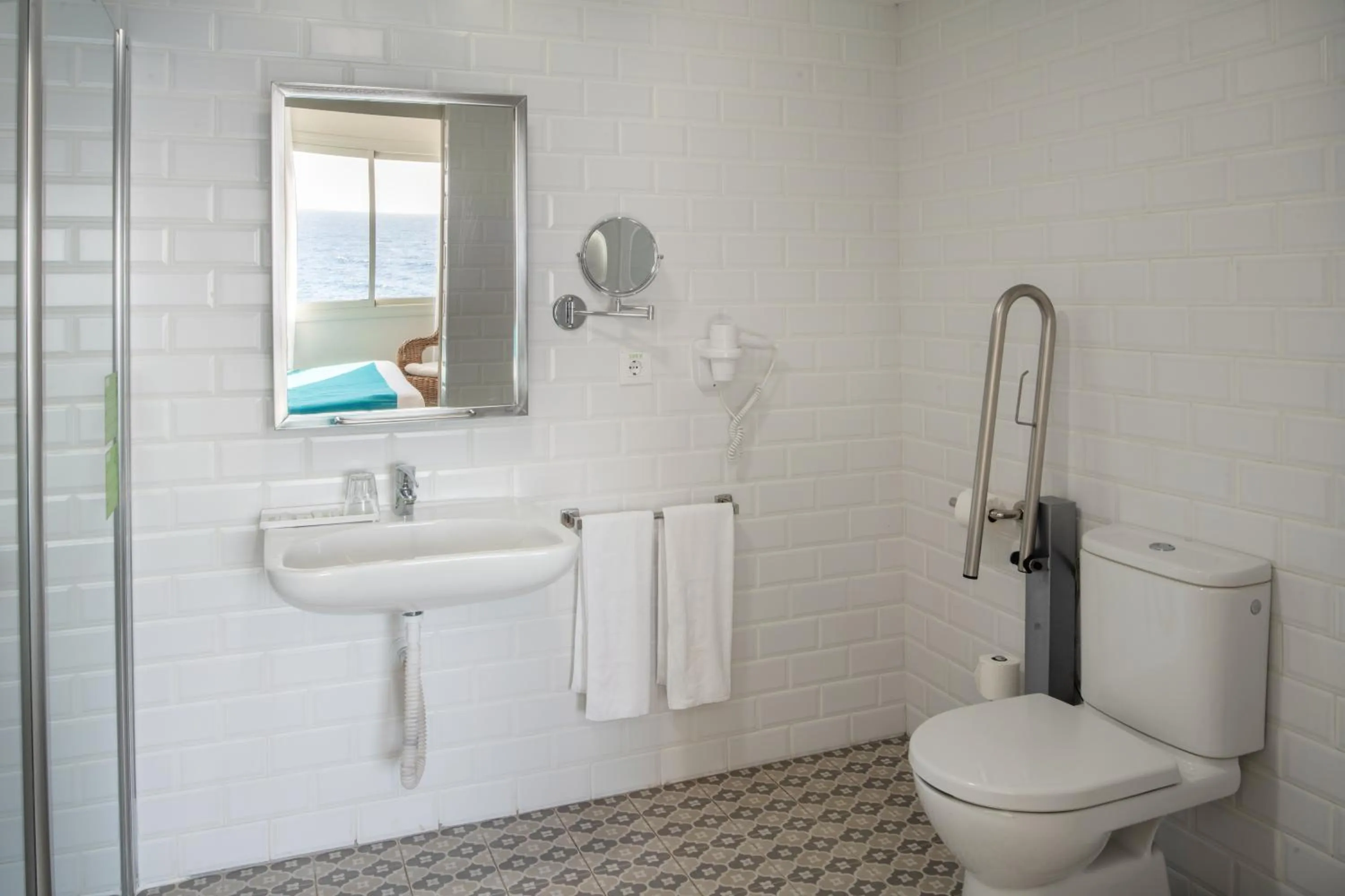 Facility for disabled guests in Hotel Ereza Mar - Adults Only