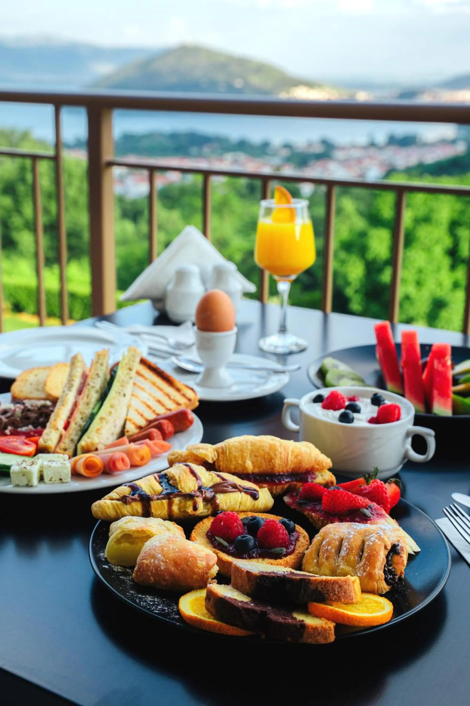 Breakfast in Enastron View Hotel