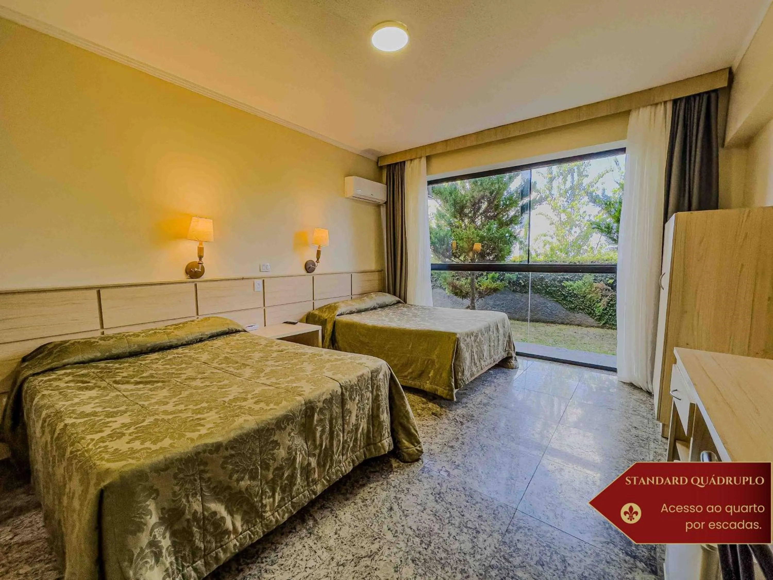 Bedroom, Bed in Hotel Castelo Nacional Inn Campos do Jordão