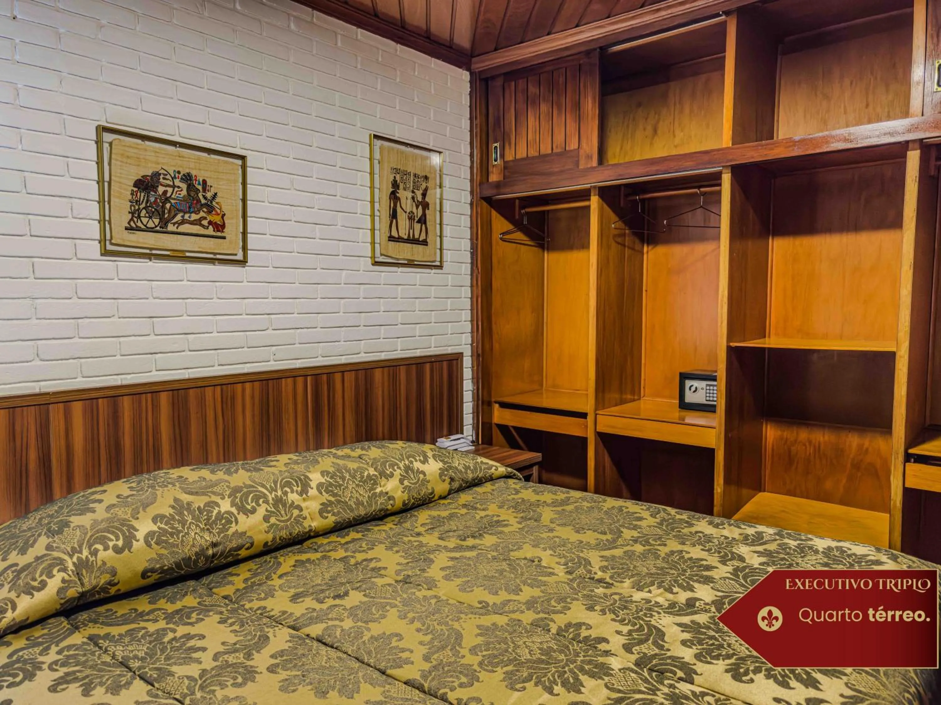 Bedroom, Bed in Hotel Castelo Nacional Inn Campos do Jordão