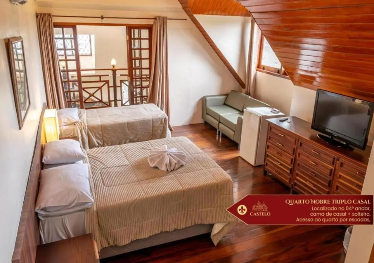 Noble Triple Room in Hotel Castelo Nacional Inn Campos do Jordão