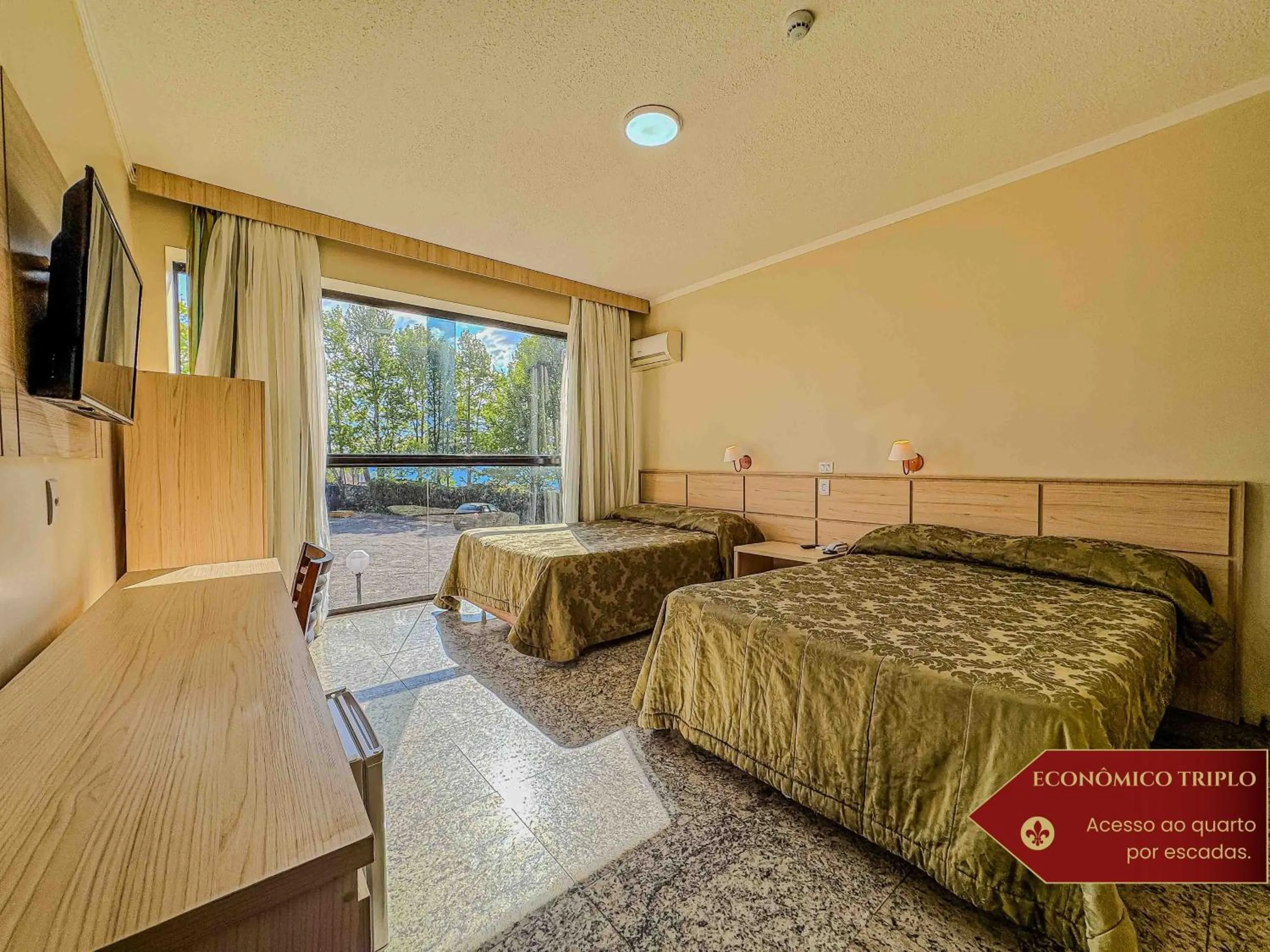 Bedroom, Bed in Hotel Castelo Nacional Inn Campos do Jordão