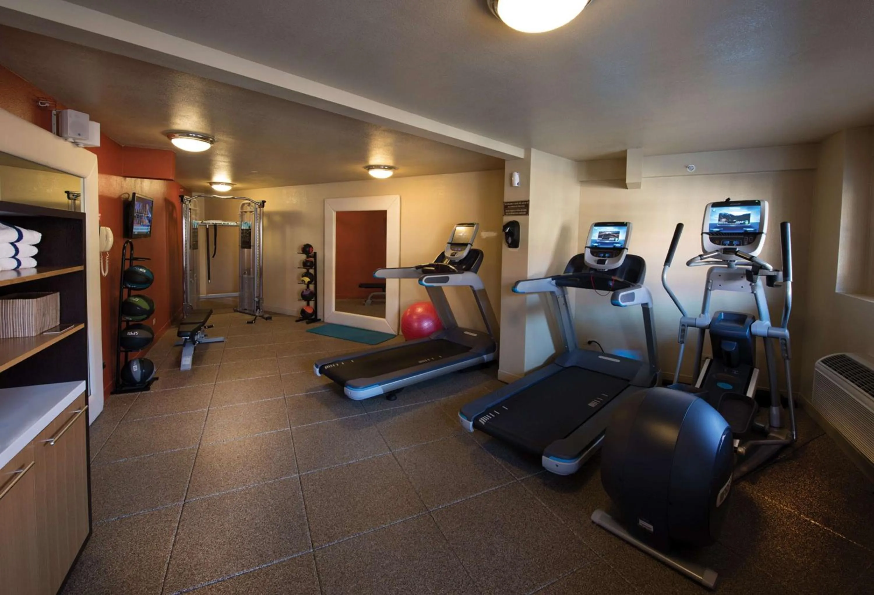 Fitness centre/facilities in DoubleTree Suites by Hilton Tucson-Williams Center