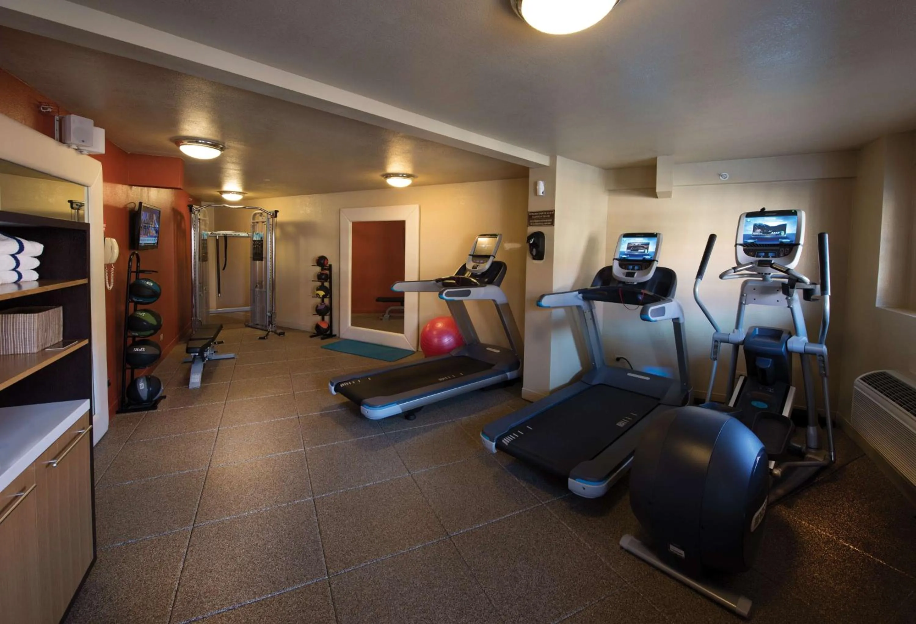 Fitness centre/facilities in DoubleTree Suites by Hilton Tucson-Williams Center