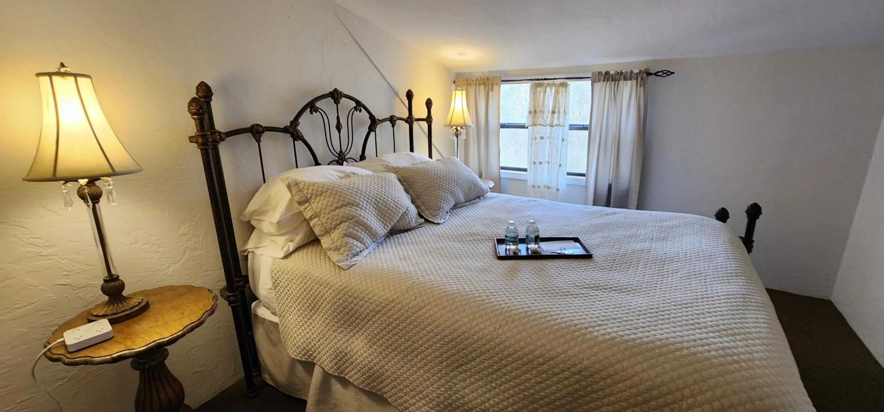 Bed in Lily Creek Lodge
