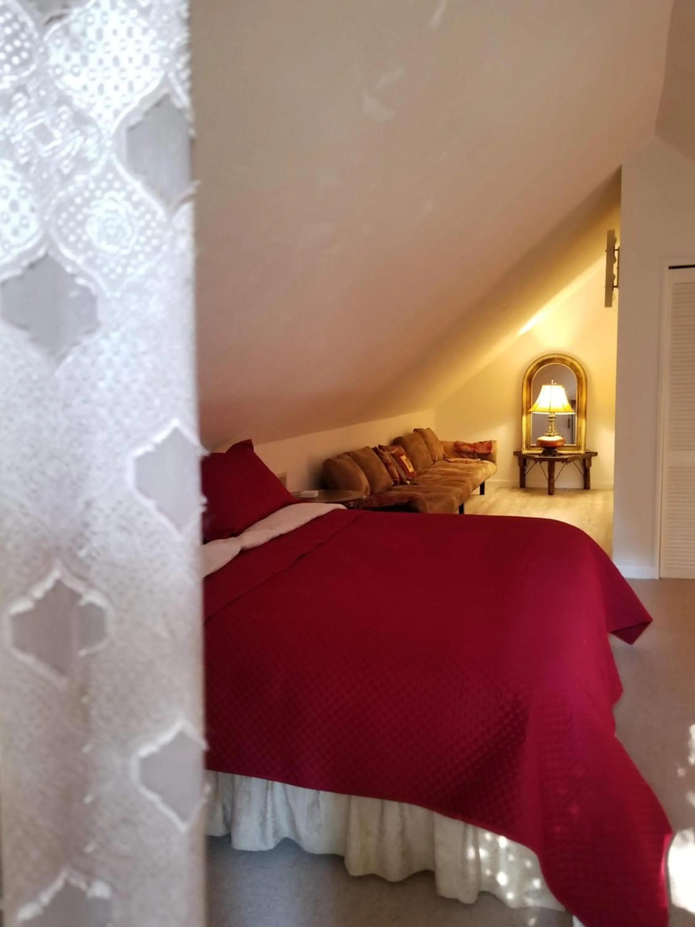 Bed in Lily Creek Lodge