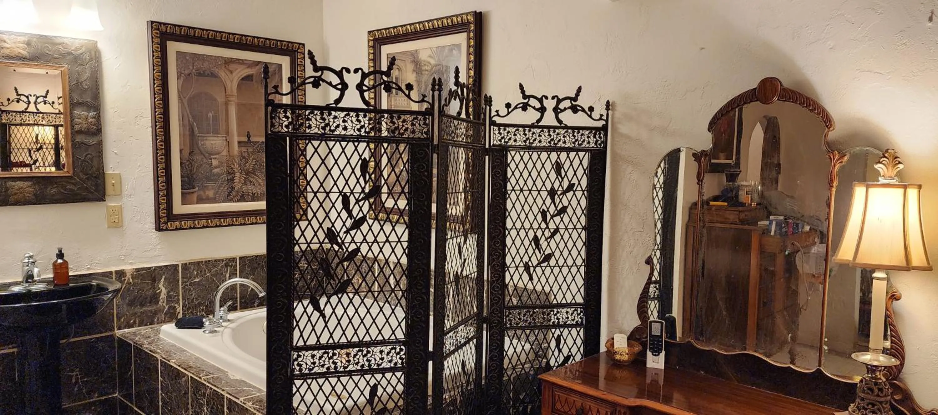 Family Suite in Lily Creek Lodge