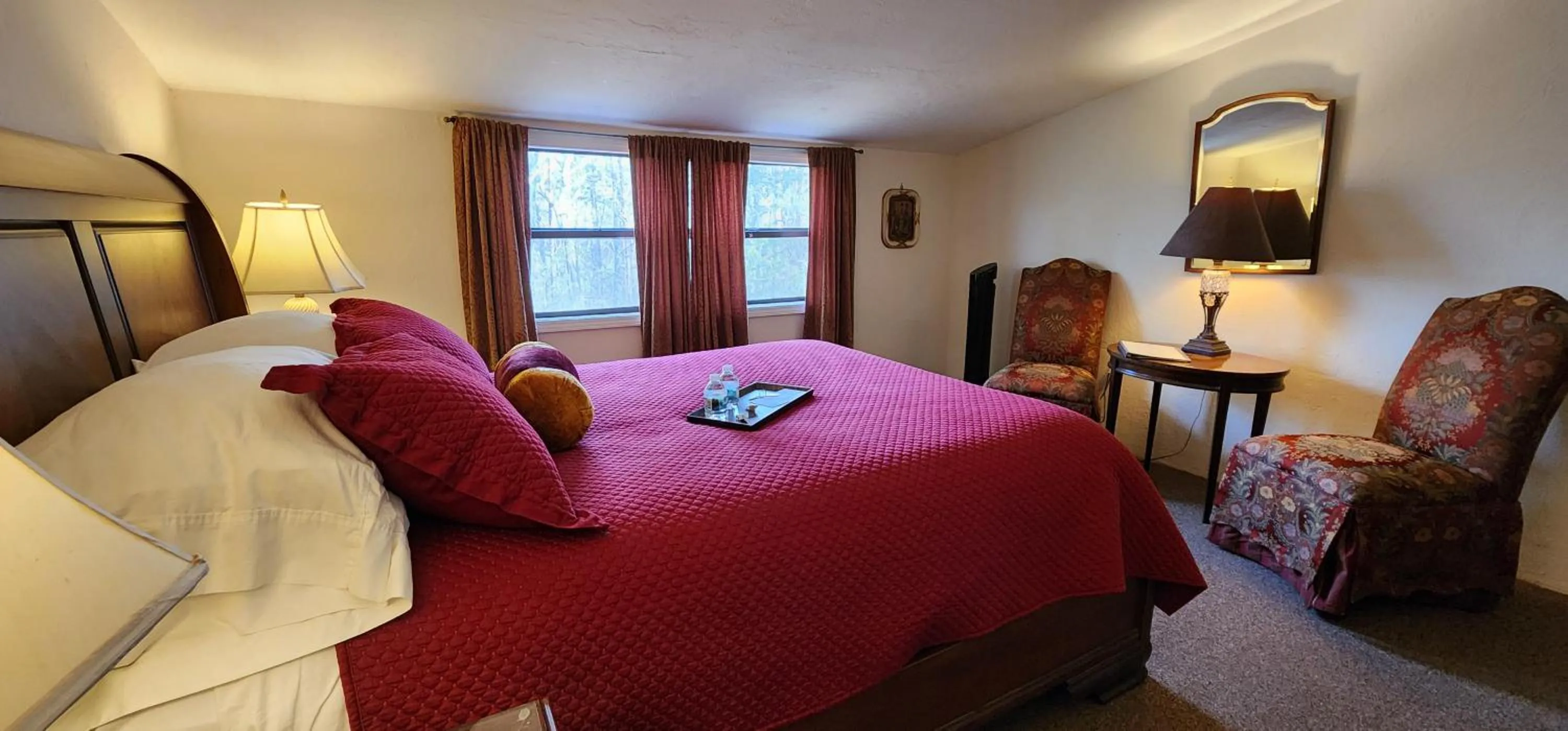 Bed in Lily Creek Lodge