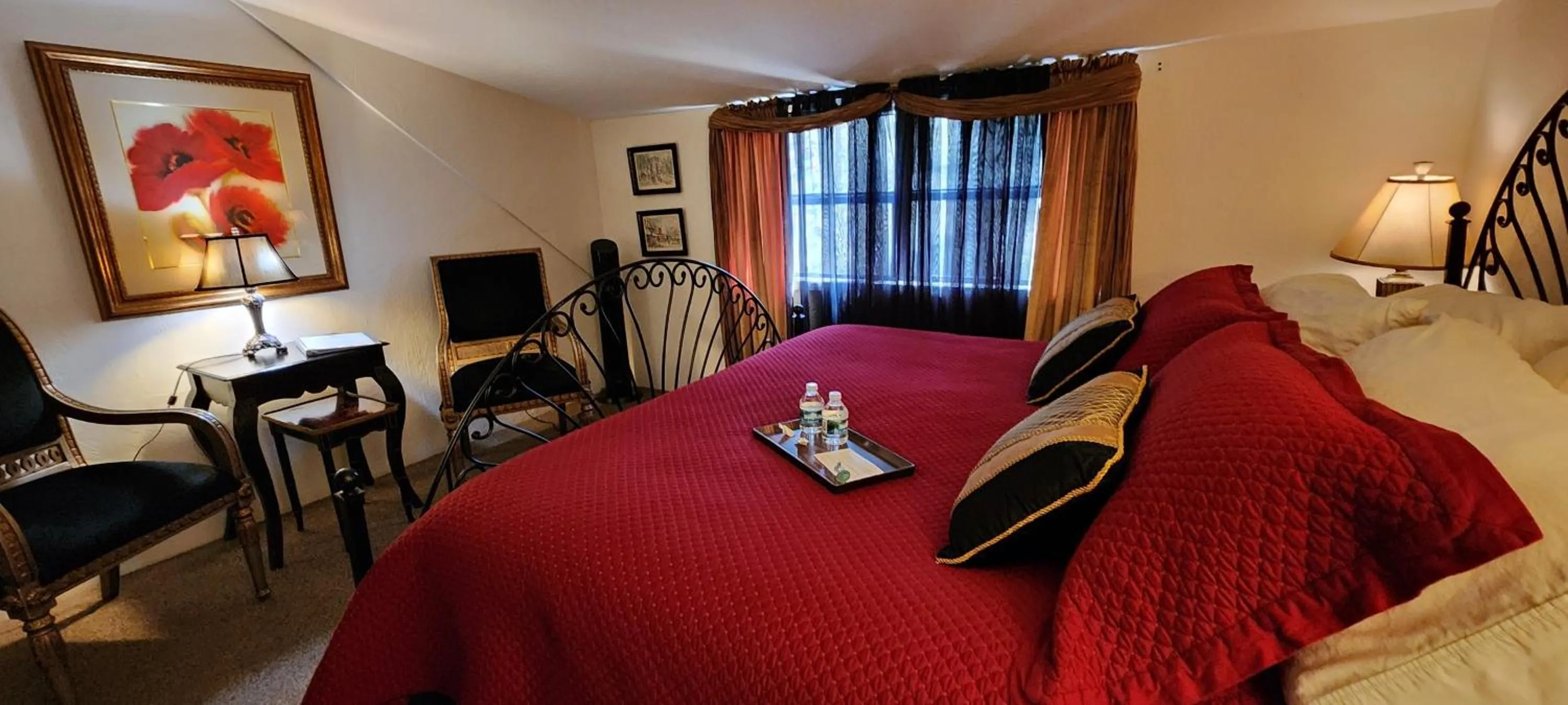 Bed in Lily Creek Lodge