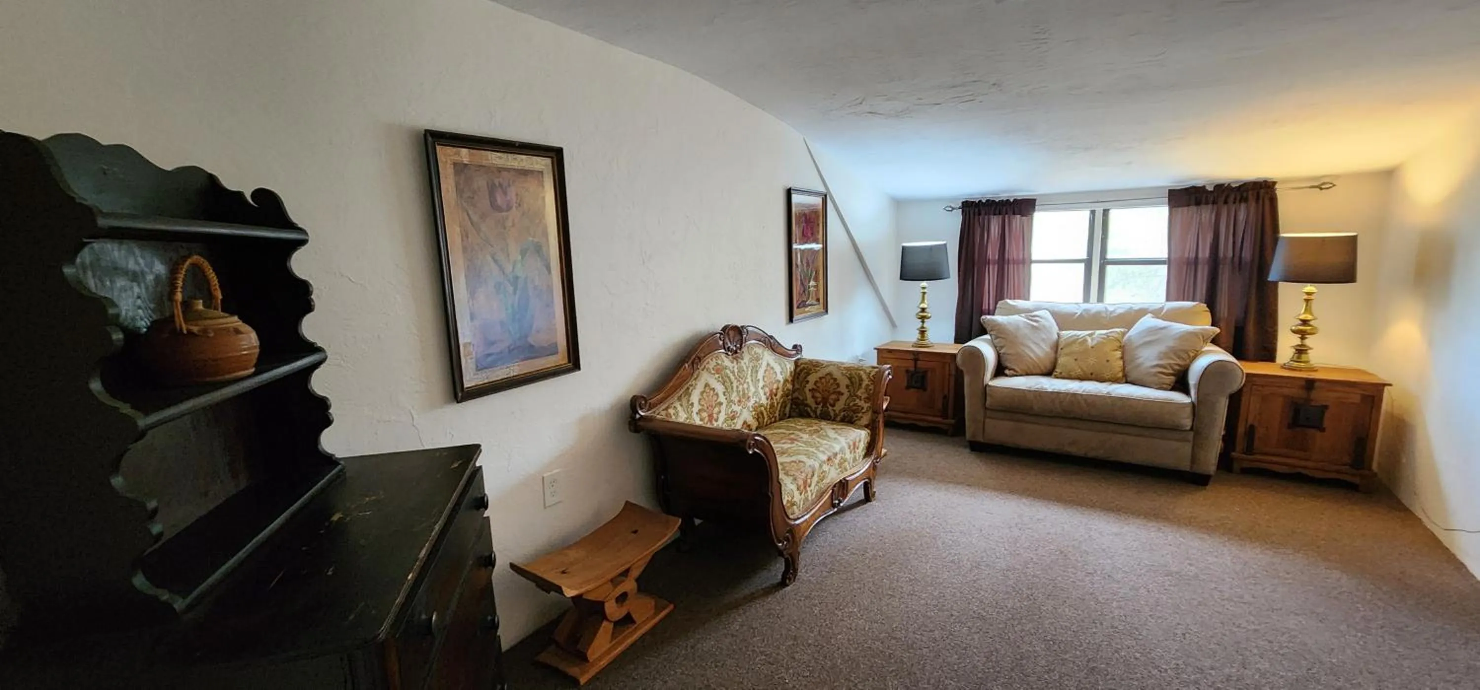 Bed in Lily Creek Lodge