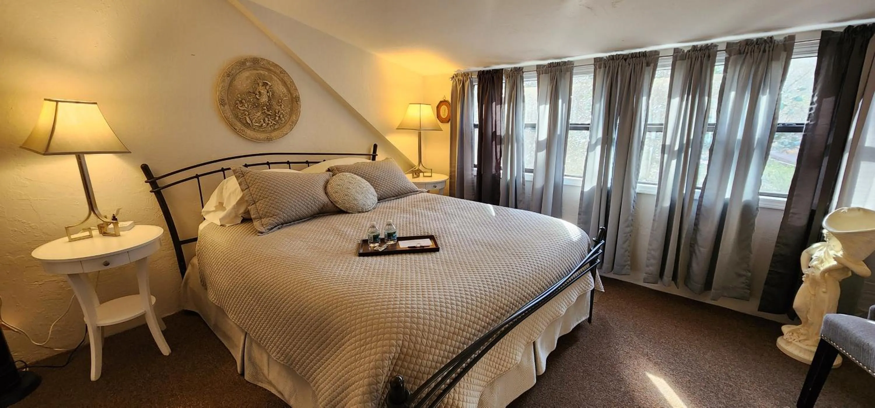 Bed in Lily Creek Lodge