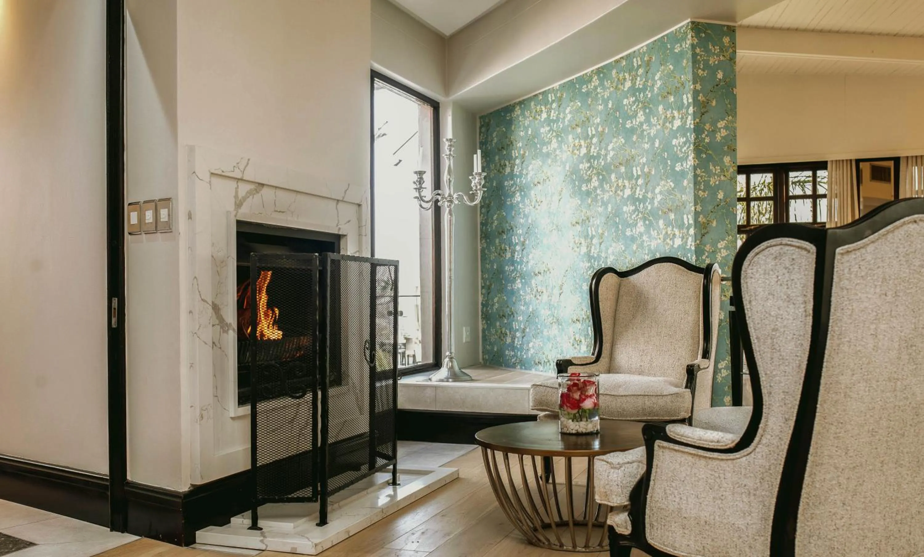 Seating area, Bed in Heinitzburg Boutique Hotel