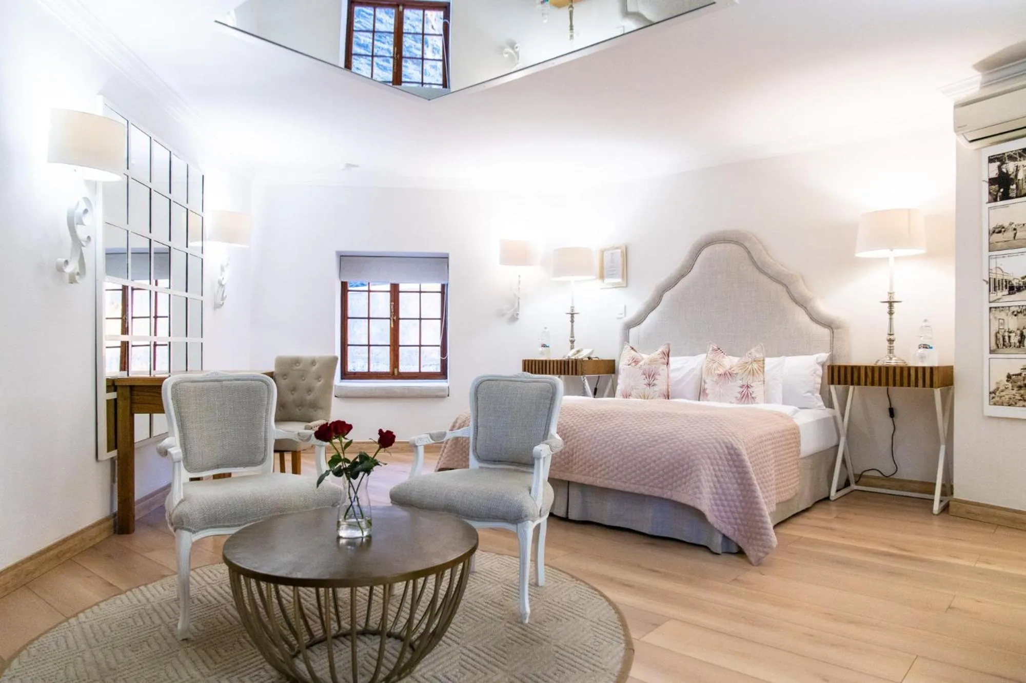 Bed in Heinitzburg Boutique Hotel