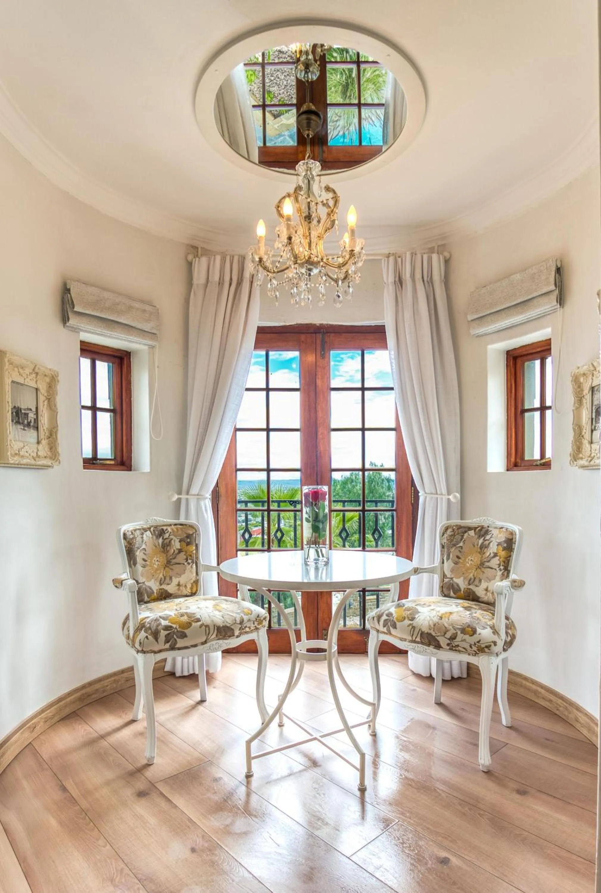 Seating area in Heinitzburg Boutique Hotel