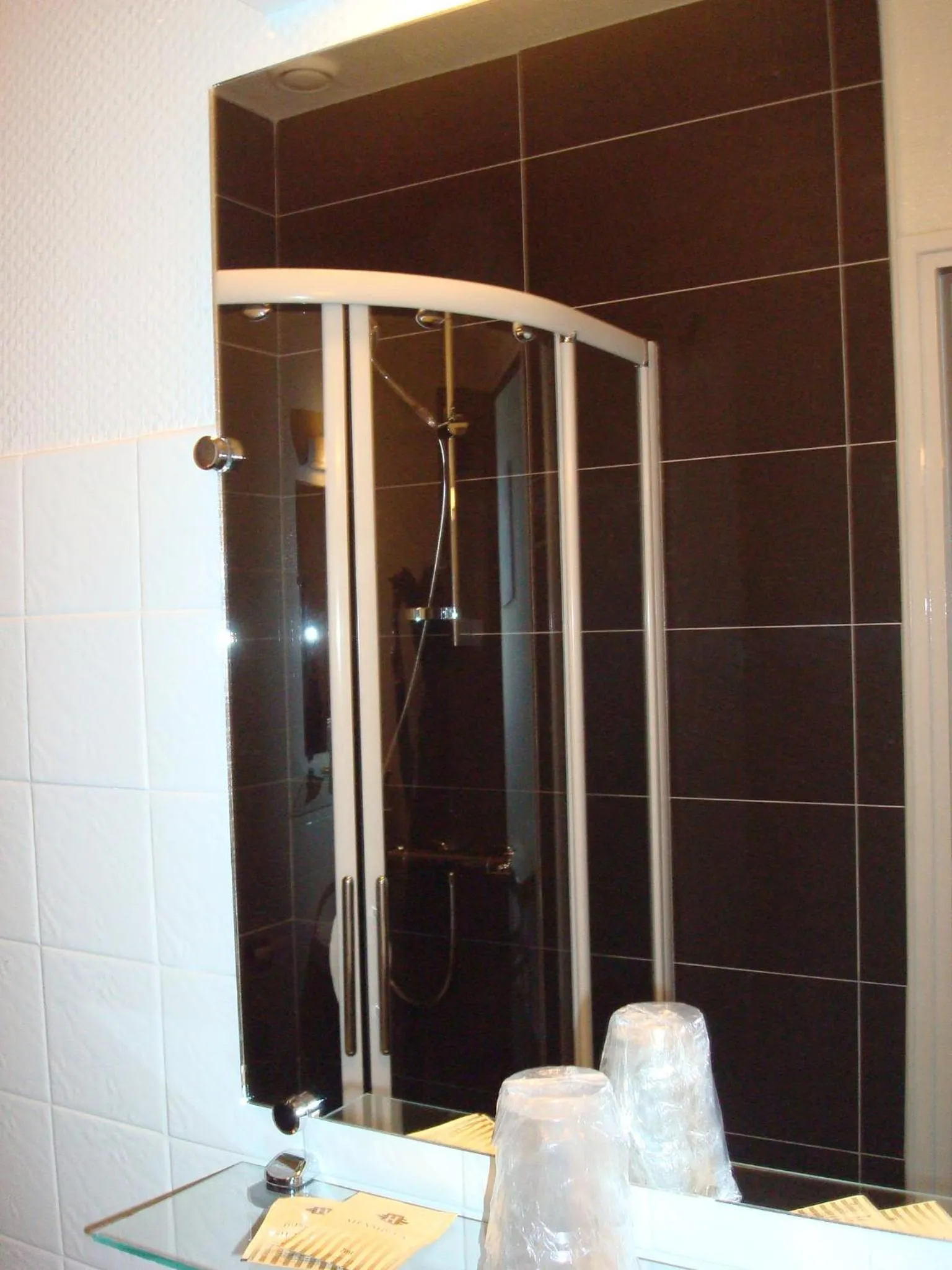 Bathroom in Hotel Du Port