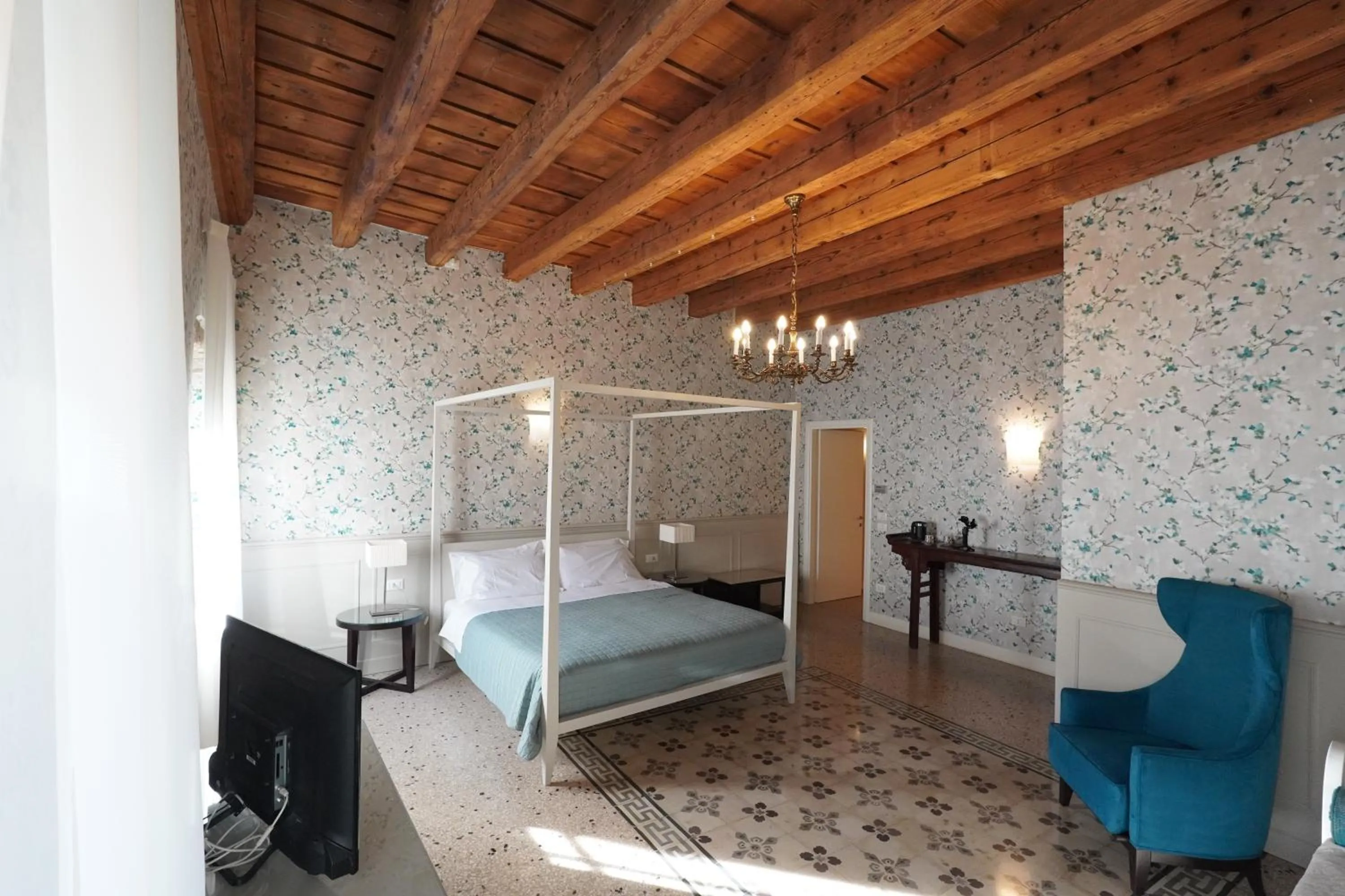 Bedroom, Bed in All'Opera Prima