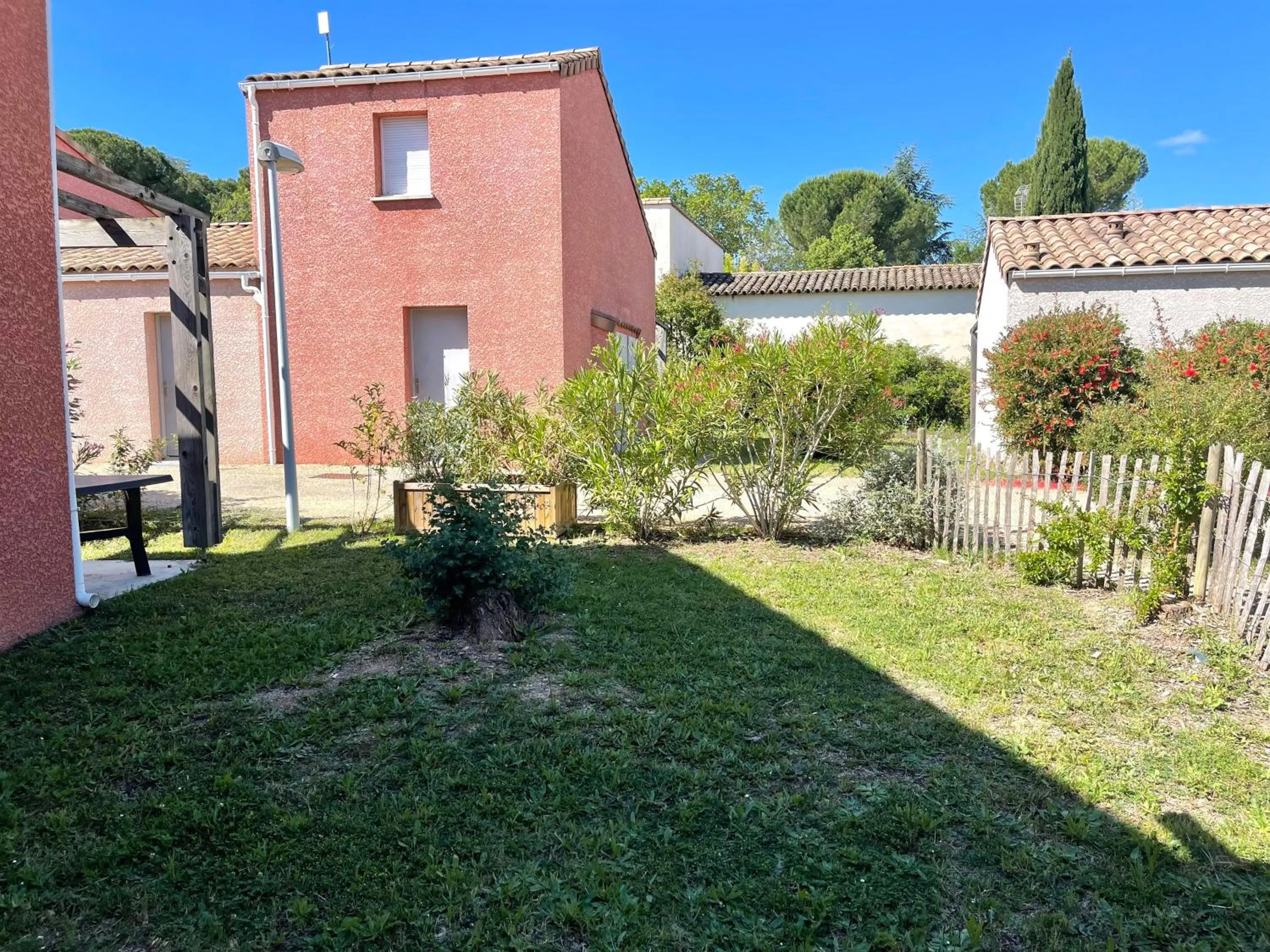 Garden in Terres de France - Le Domaine de Bacchus