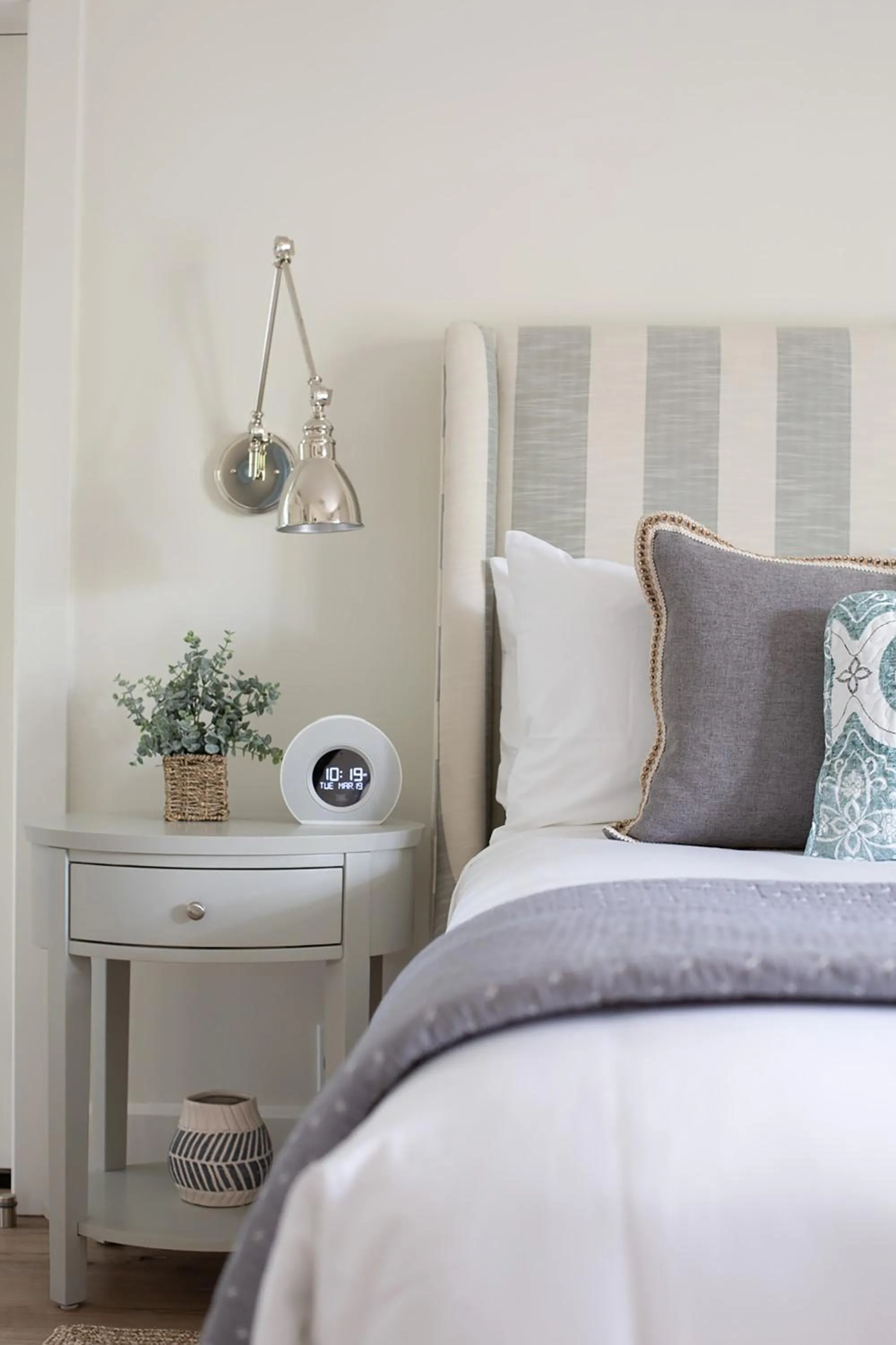 Bed in Hideaway Santa Barbara, A Kirkwood Collection Hotel