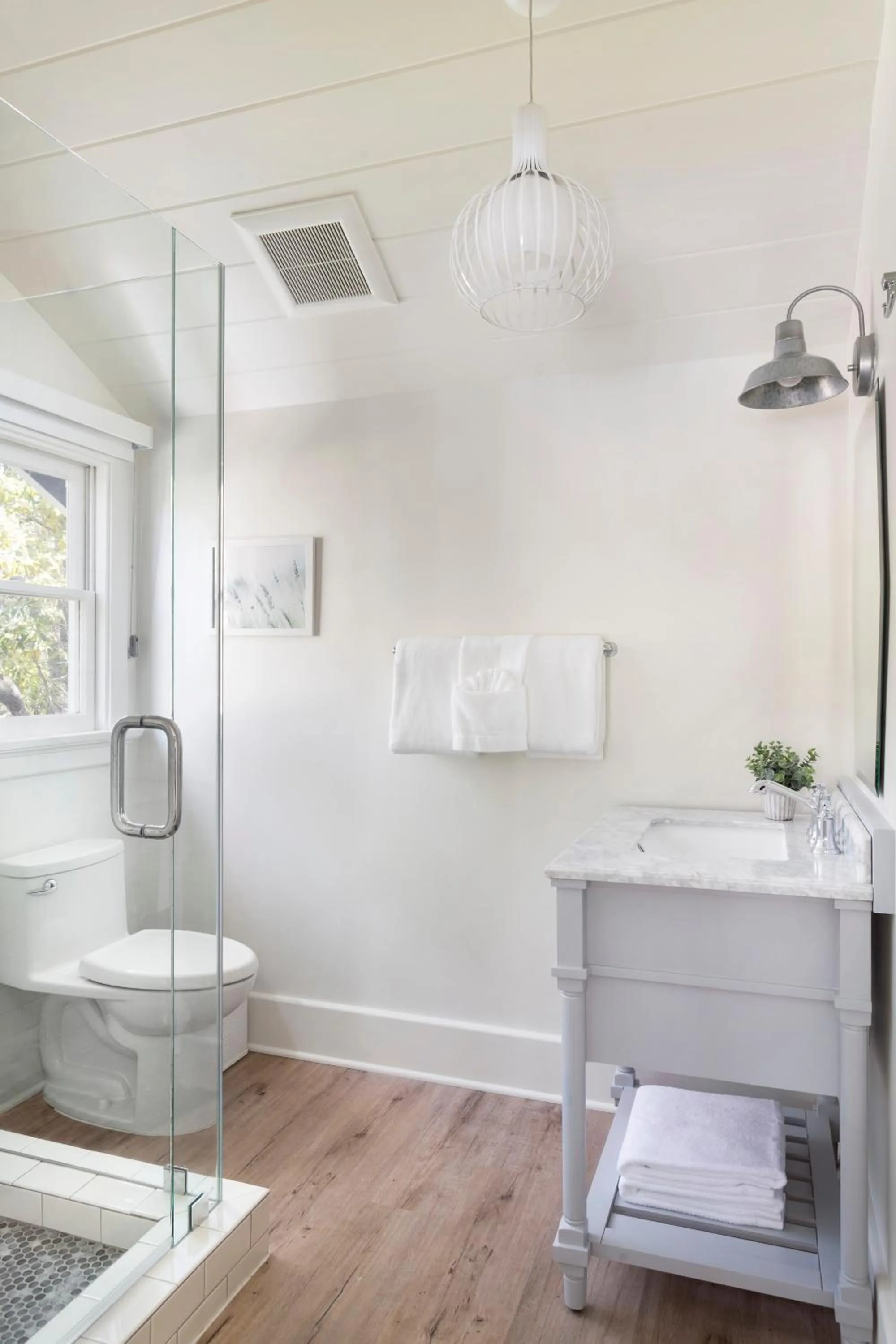 Bathroom in Hideaway Santa Barbara, A Kirkwood Collection Hotel