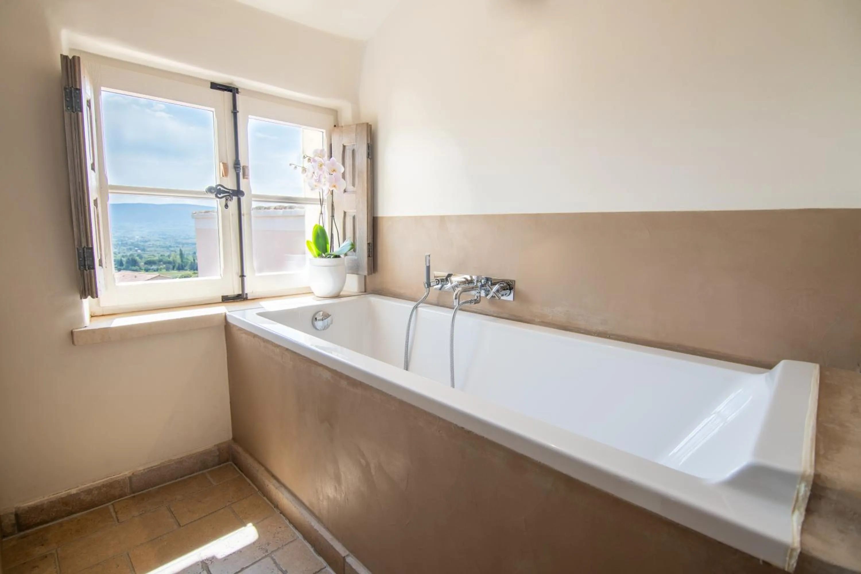 Bath in Coquillade Provence - Relais & Châteaux