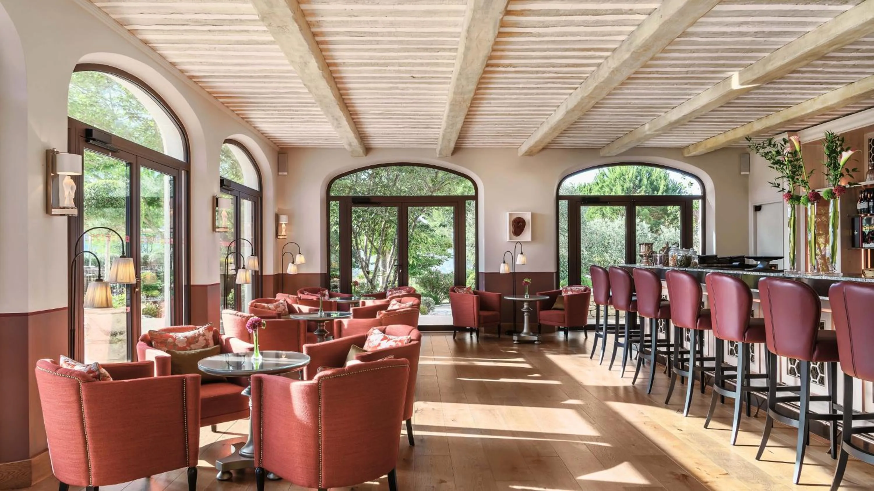 Lounge or bar in Coquillade Provence - Relais & Châteaux