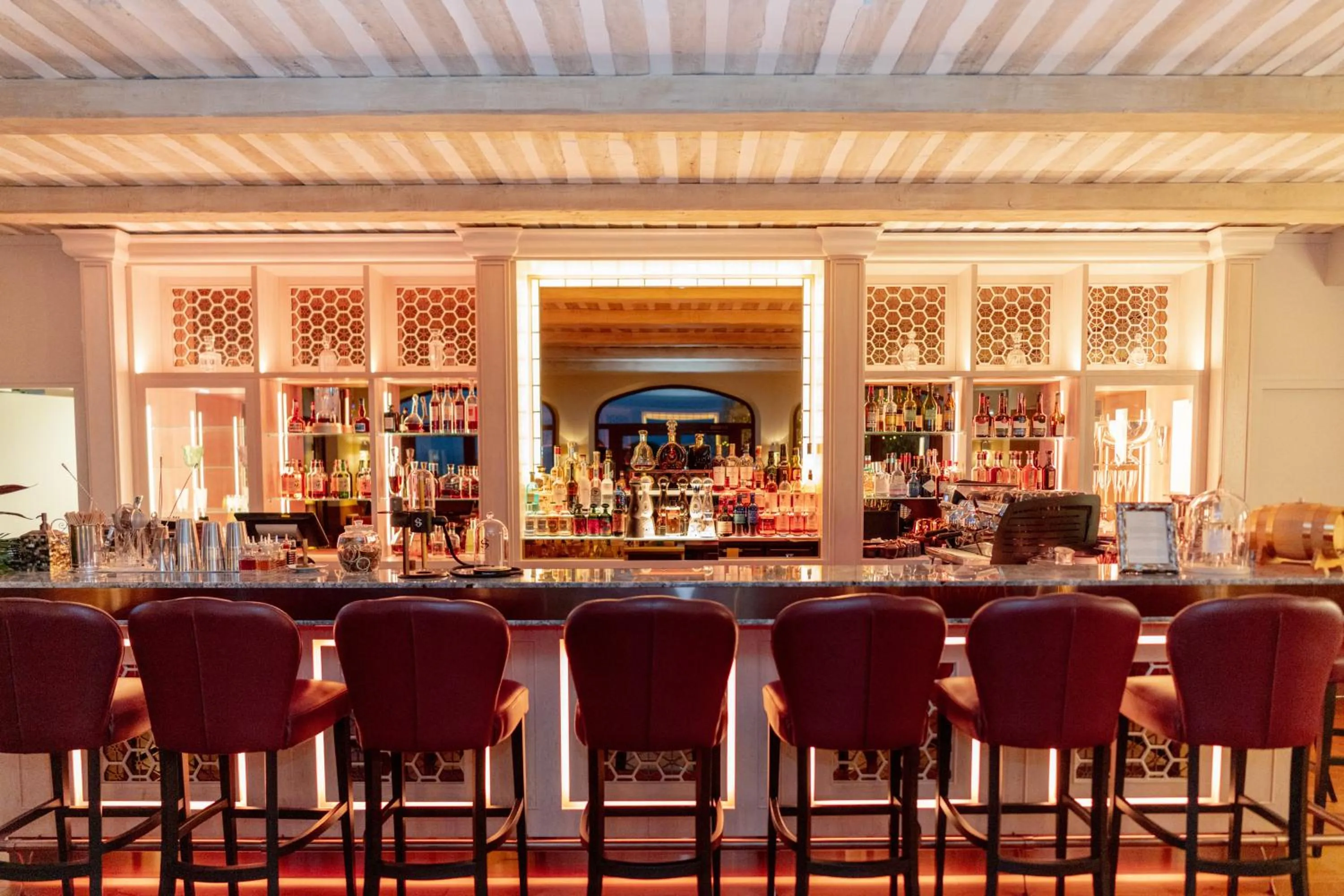 Lounge or bar in Coquillade Provence - Relais & Châteaux