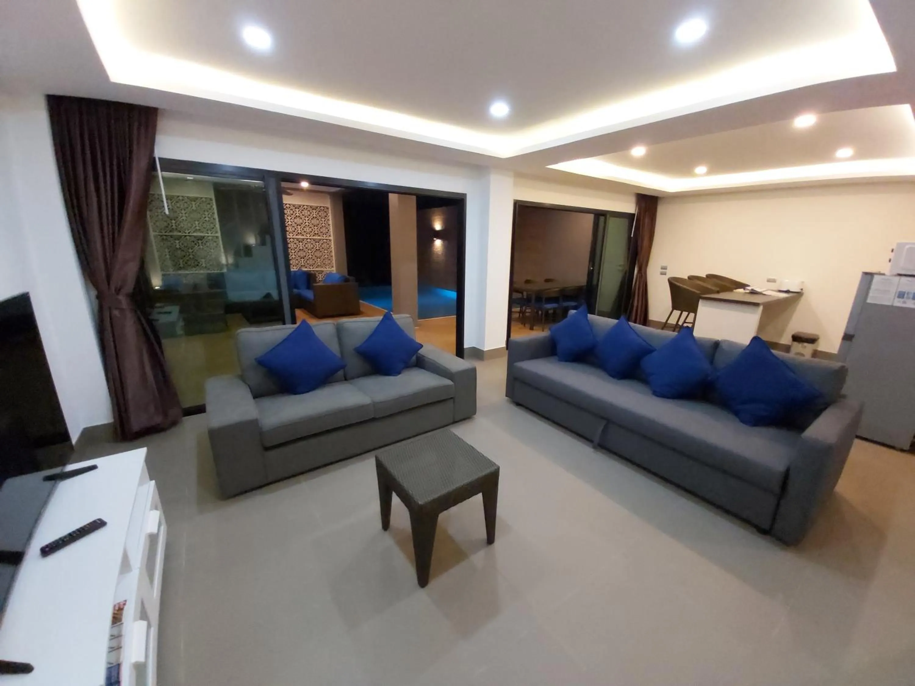 TV and multimedia in The Pearl Luxury Pool Villas