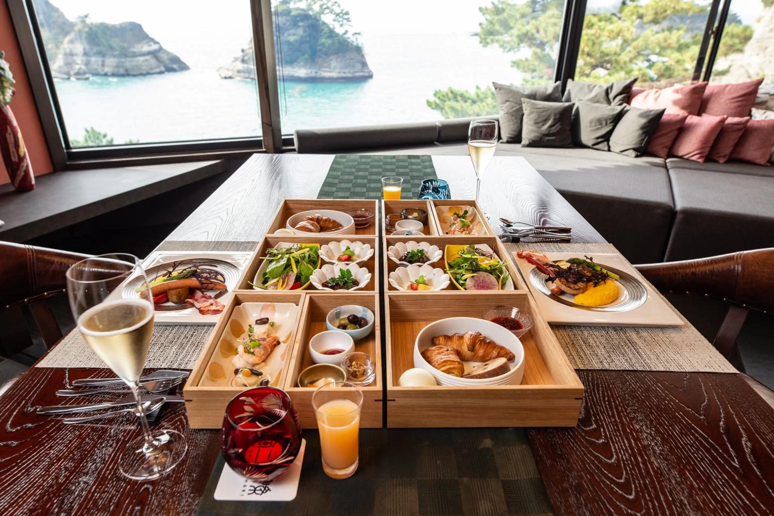 Restaurant/places to eat in Mayu Futahari