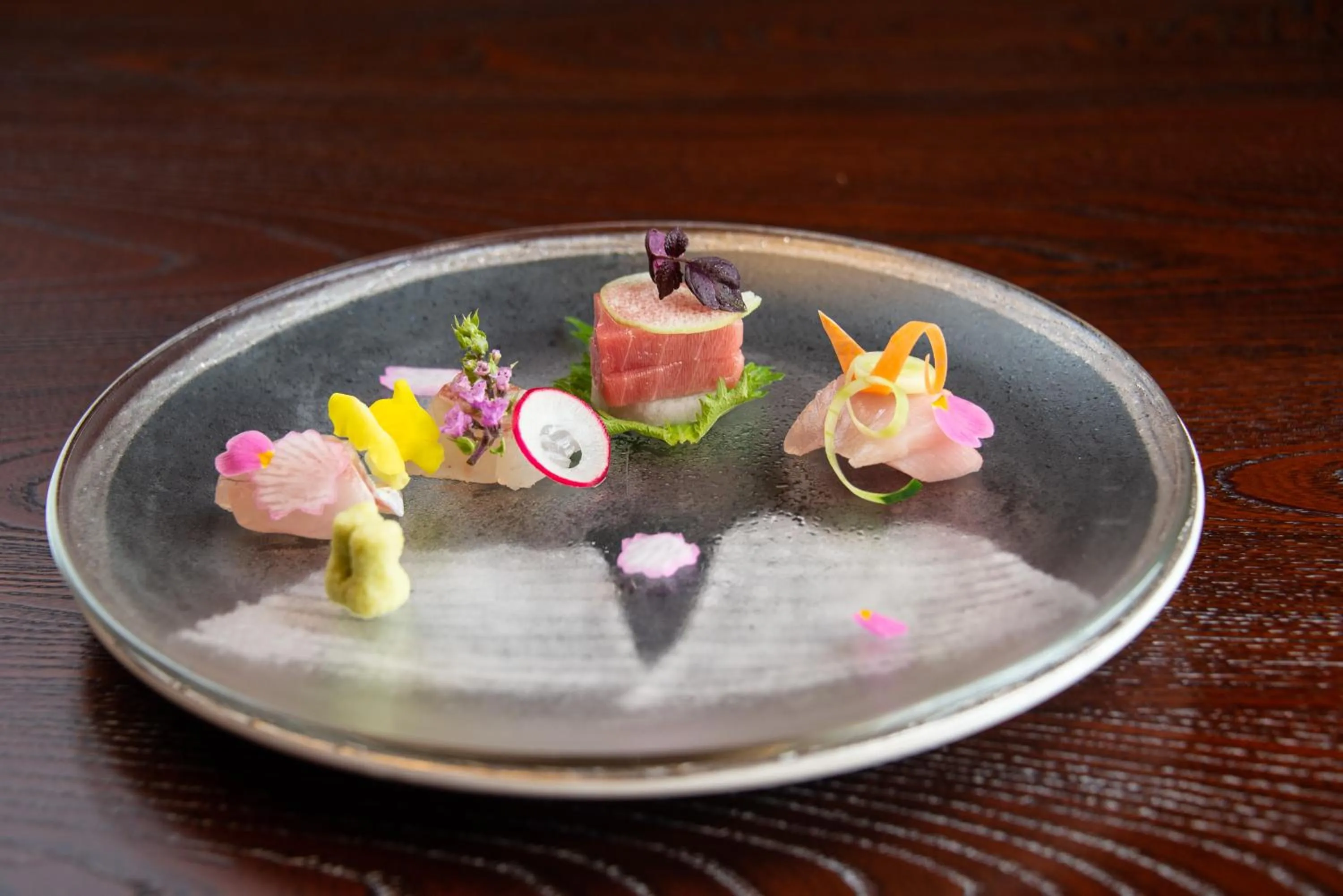 Restaurant/places to eat in Mayu Futahari