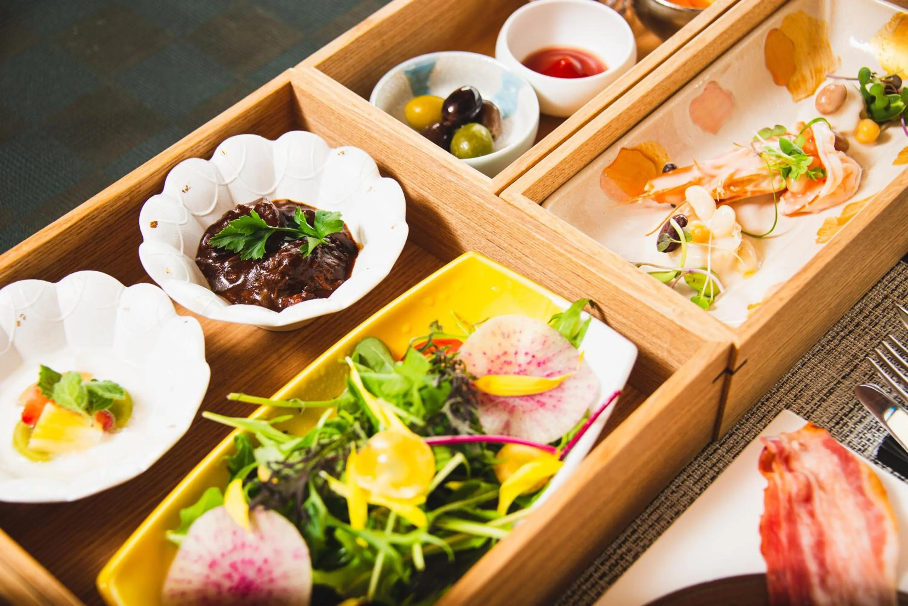 Restaurant/places to eat in Mayu Futahari