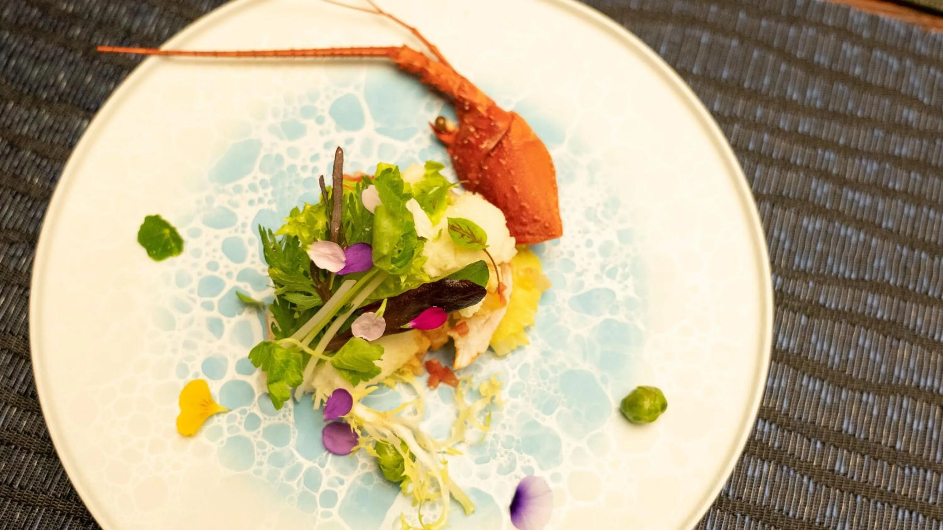 Restaurant/places to eat in Mayu Futahari