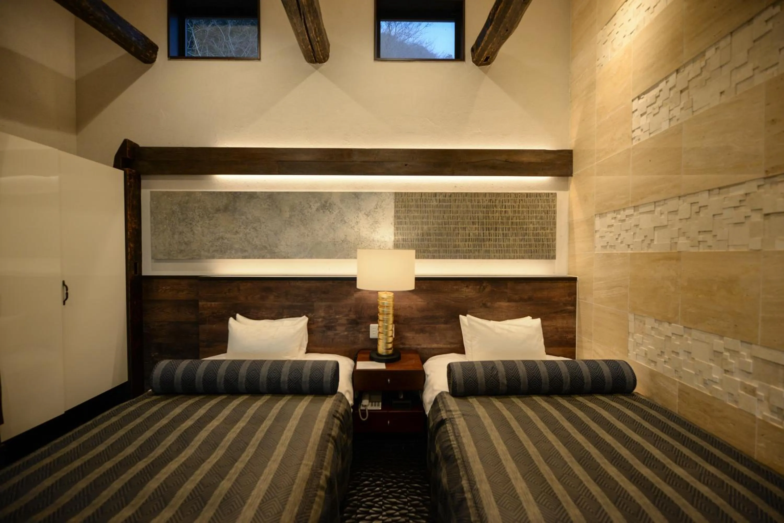 Bed in Mayu Futahari