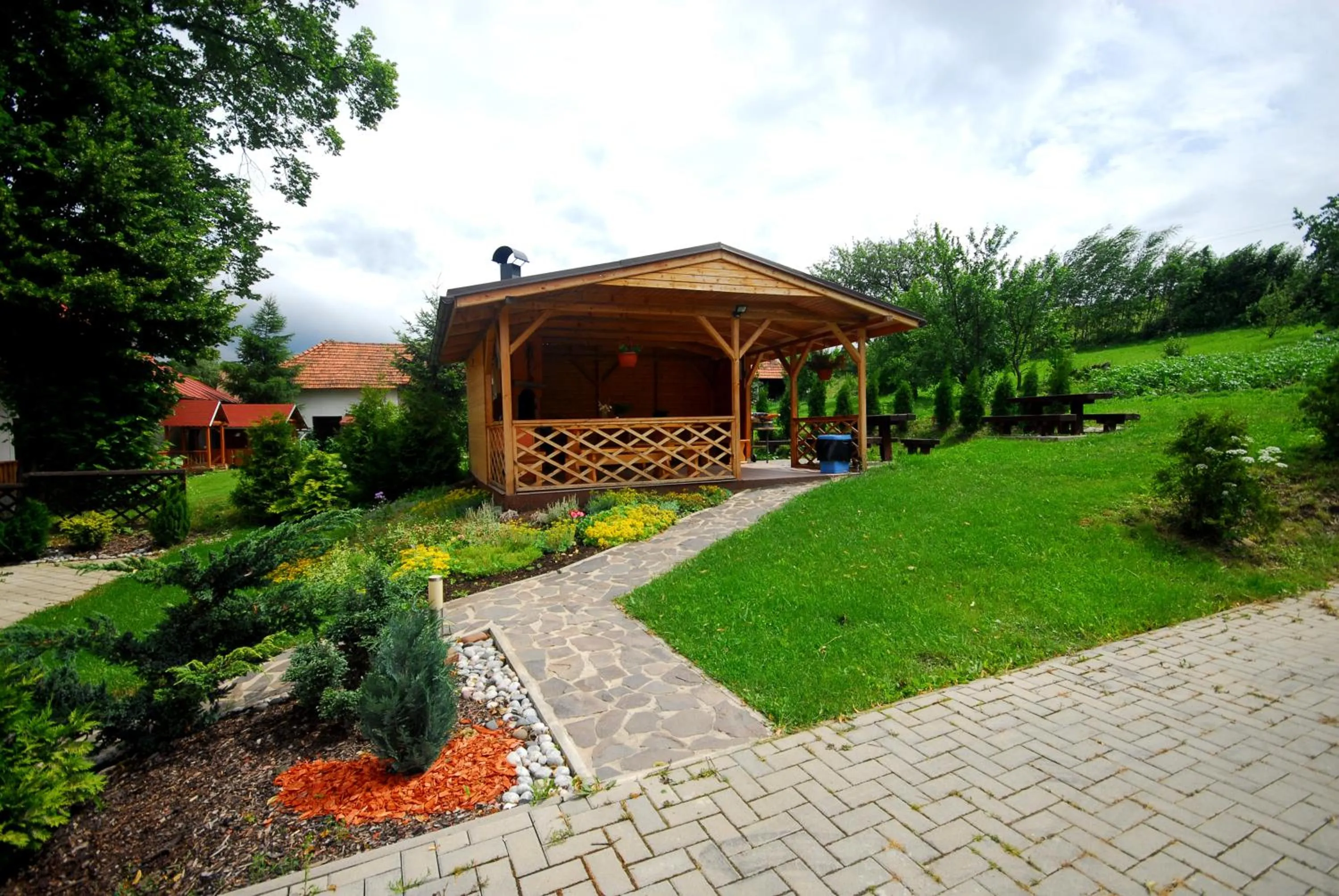 Garden in Ada Apartments