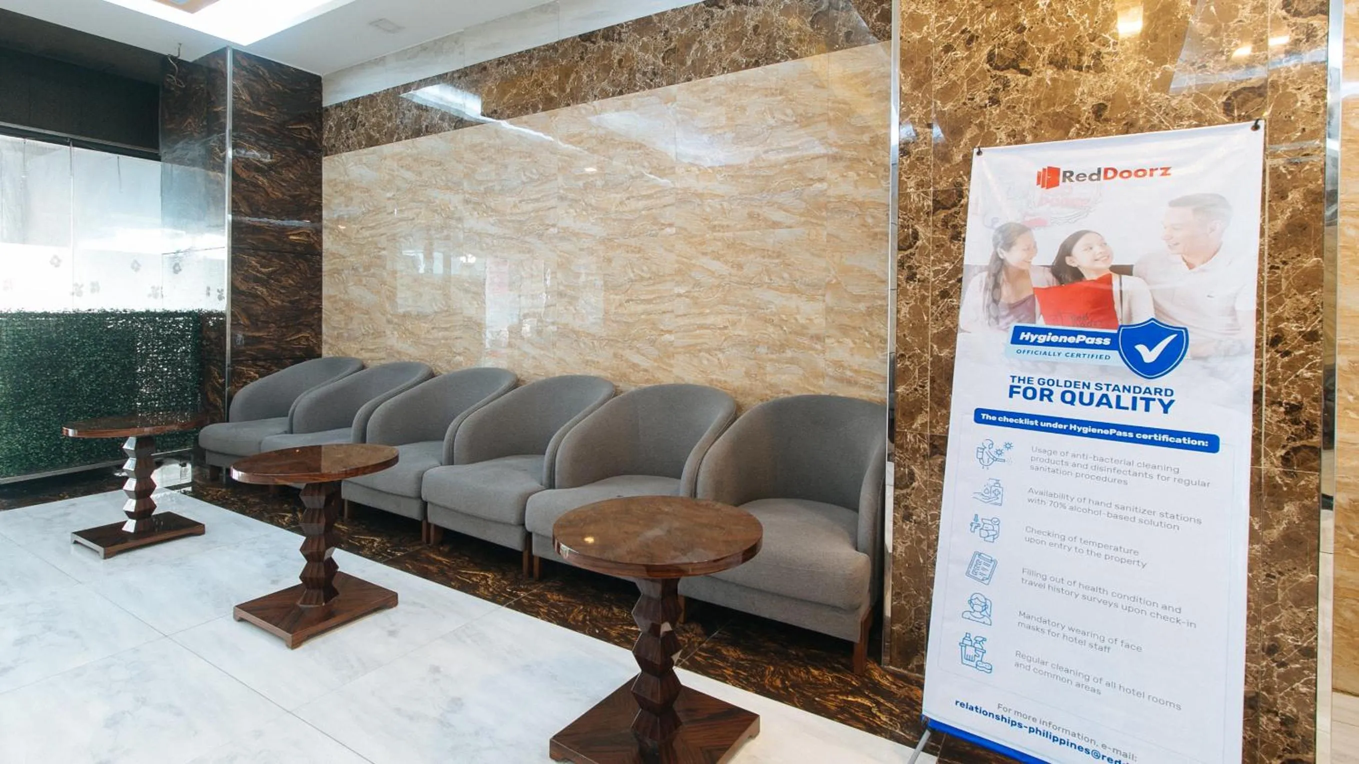 Lobby or reception in RedDoorz Plus Winter Benitez Cubao