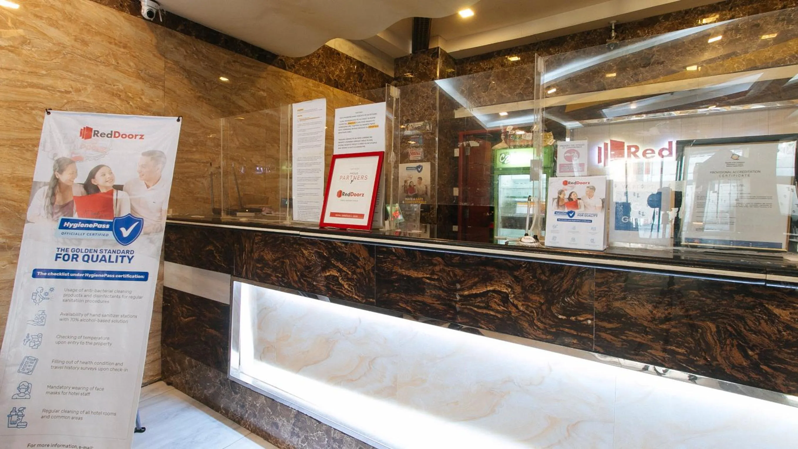 Lobby or reception in RedDoorz Plus Winter Benitez Cubao