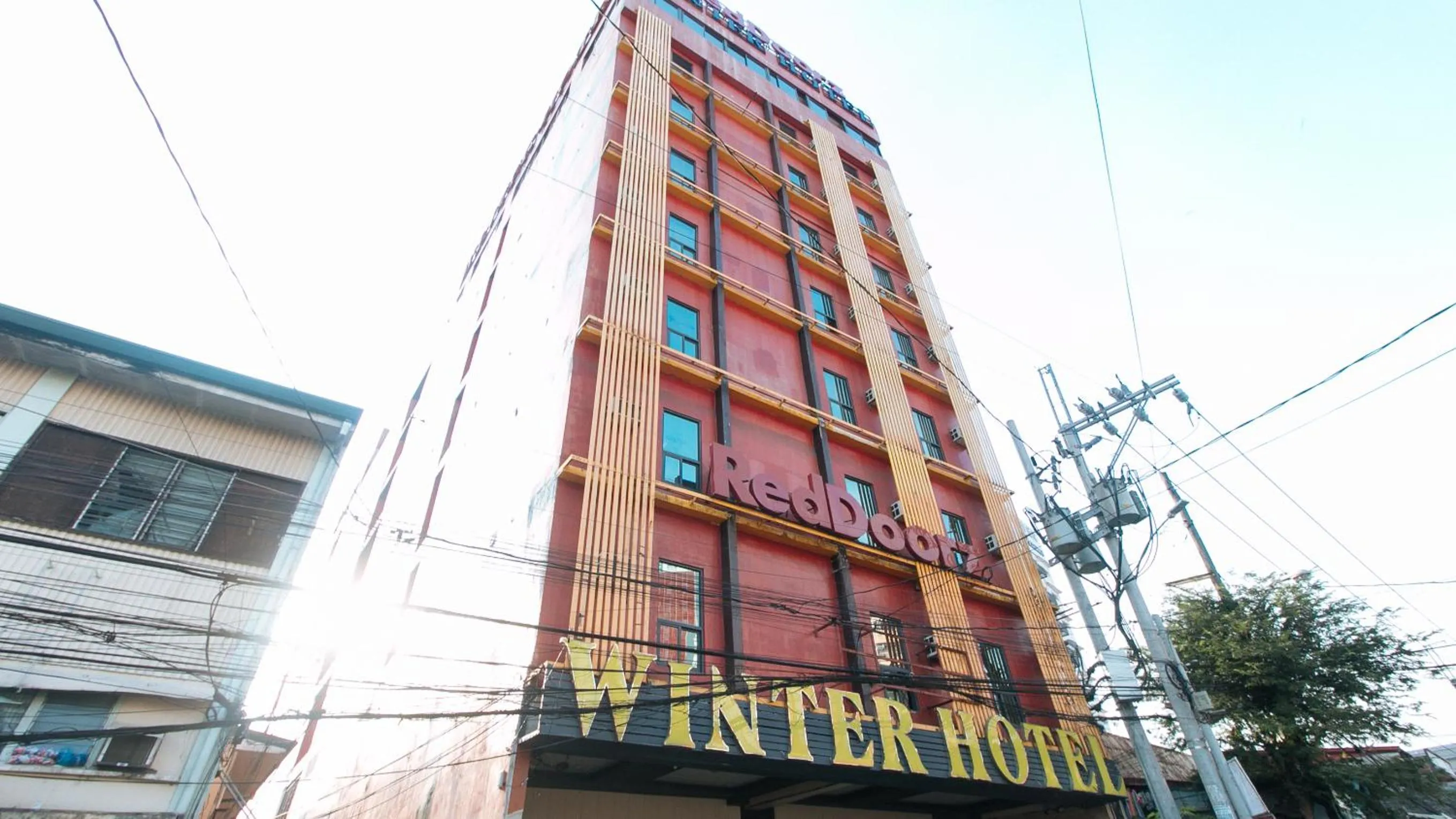 Property building in RedDoorz Plus Winter Benitez Cubao