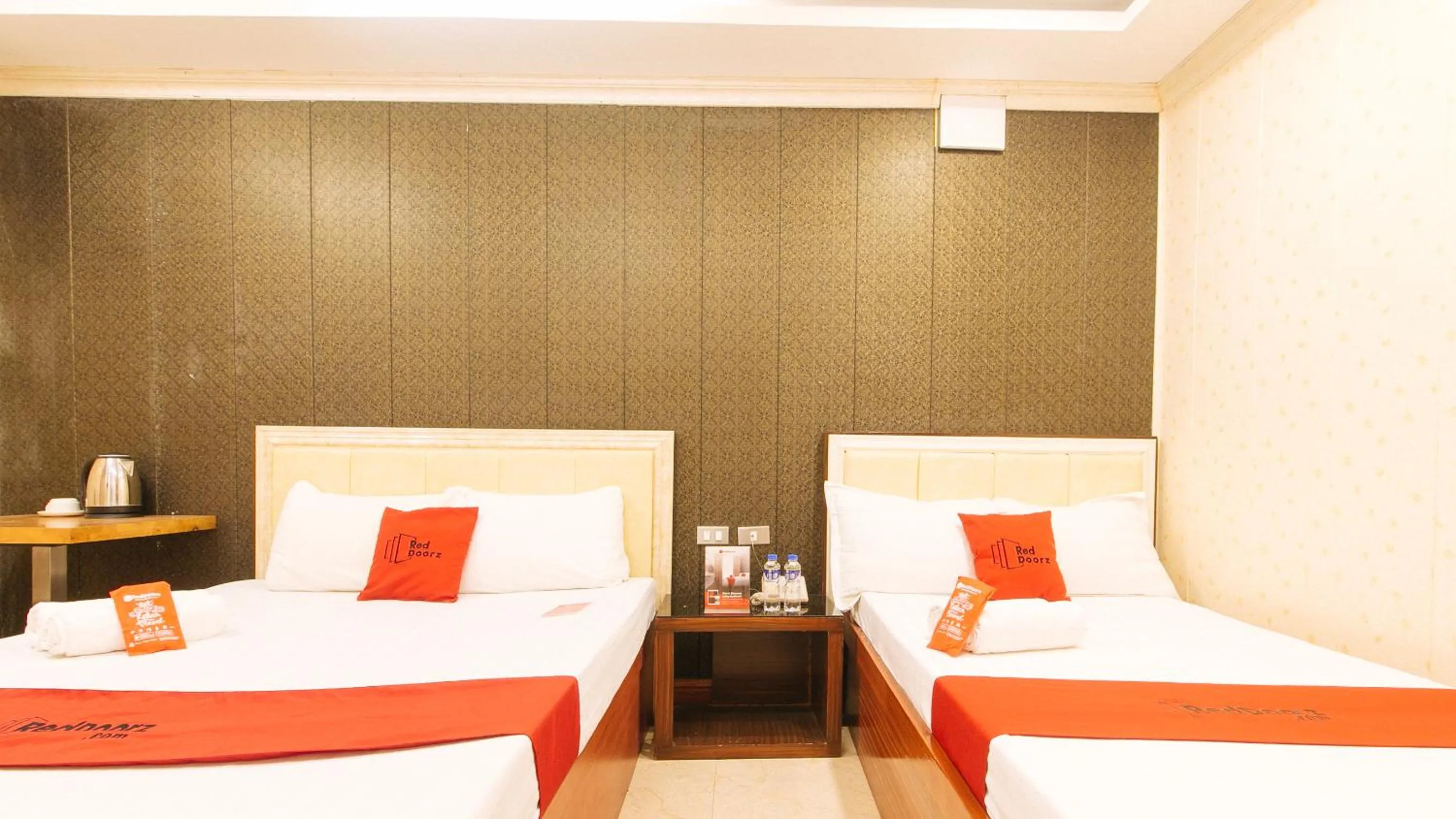 Bed in RedDoorz Plus Winter Benitez Cubao