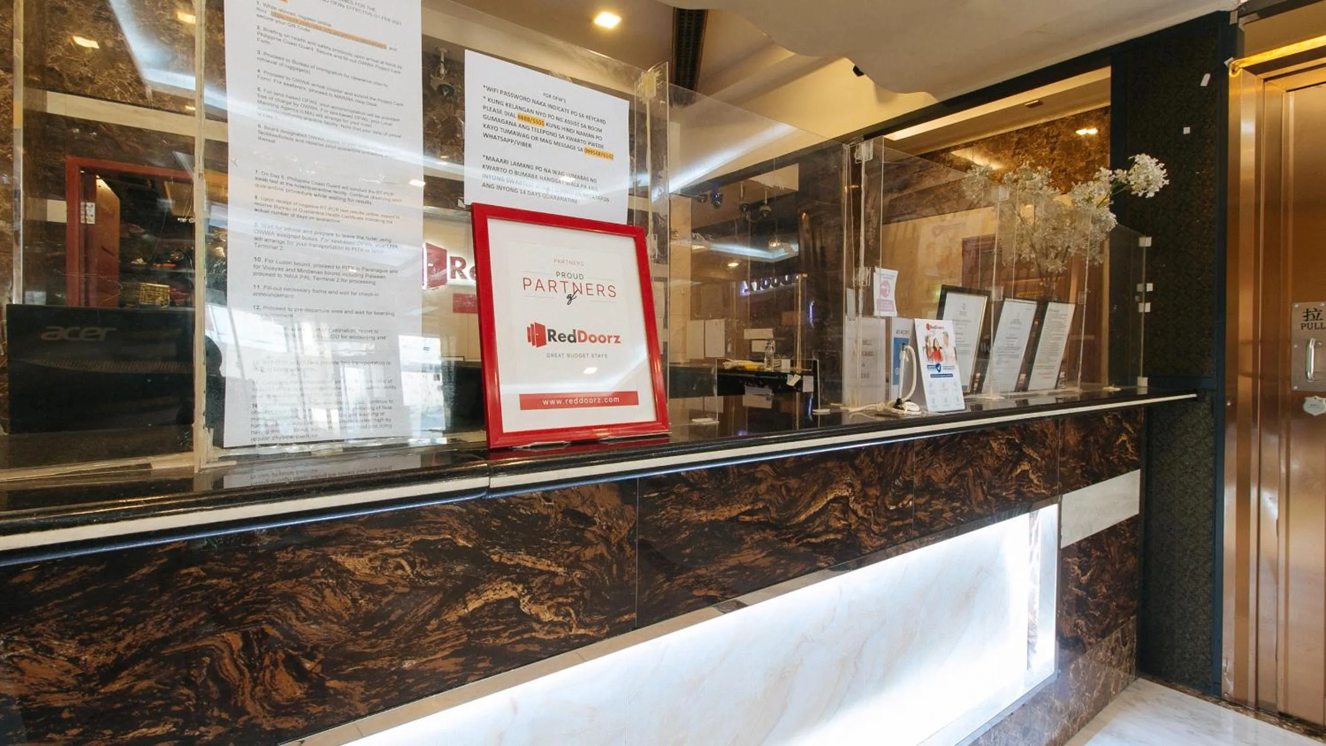 Property building in RedDoorz Plus Winter Benitez Cubao