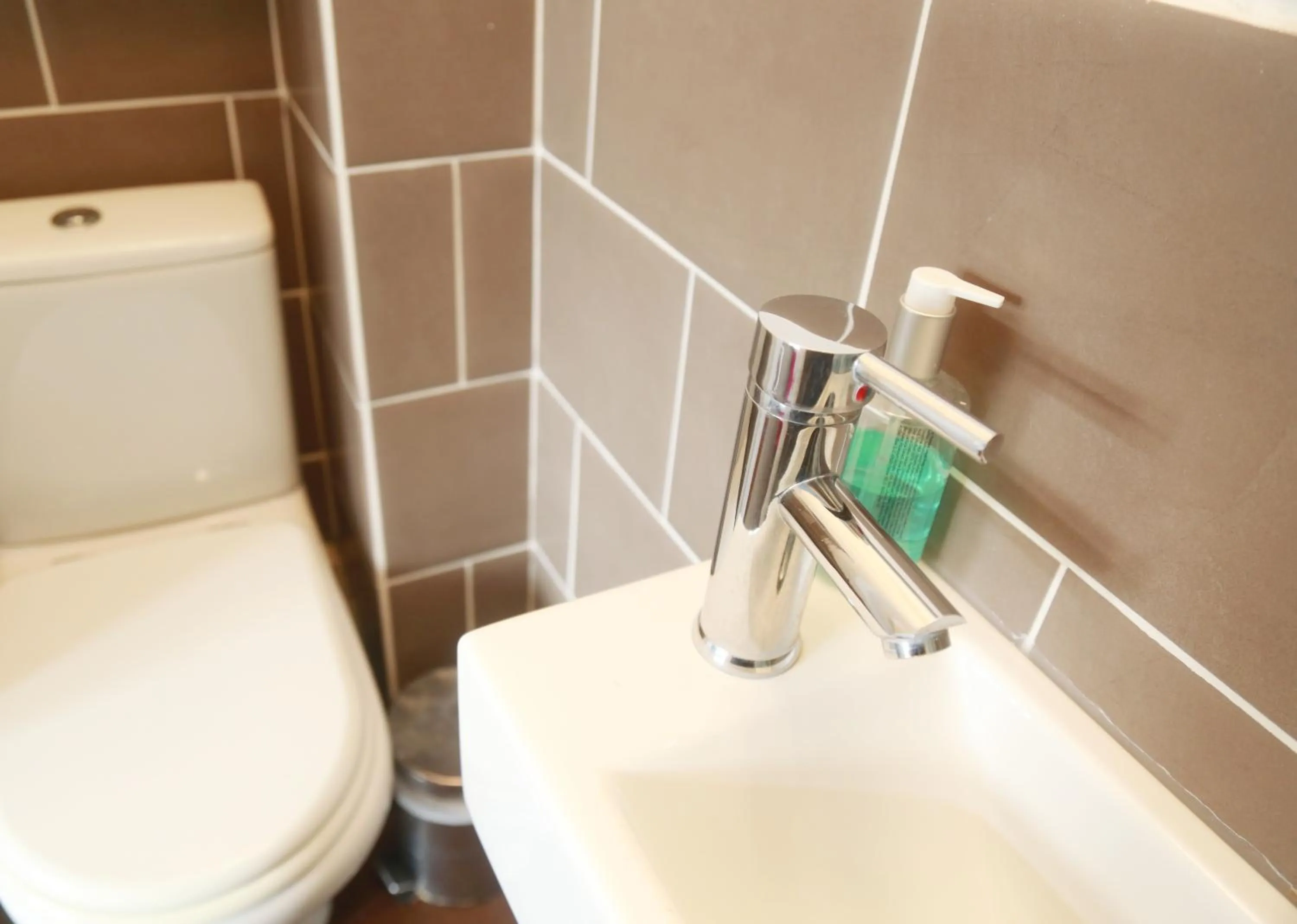 Bathroom in Motel Schmotel