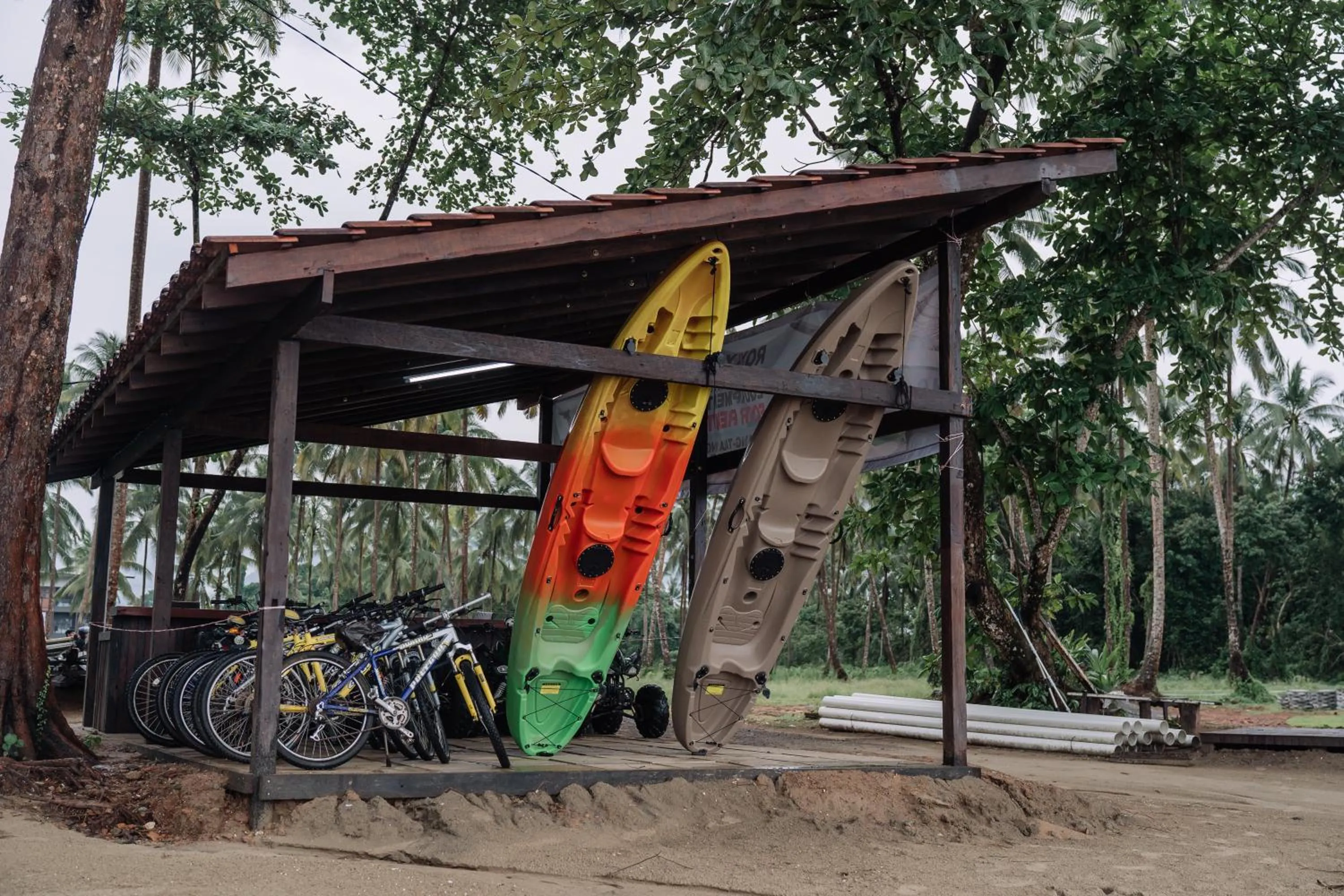 Skiing in Roxy Sematan Villa & Townhouse