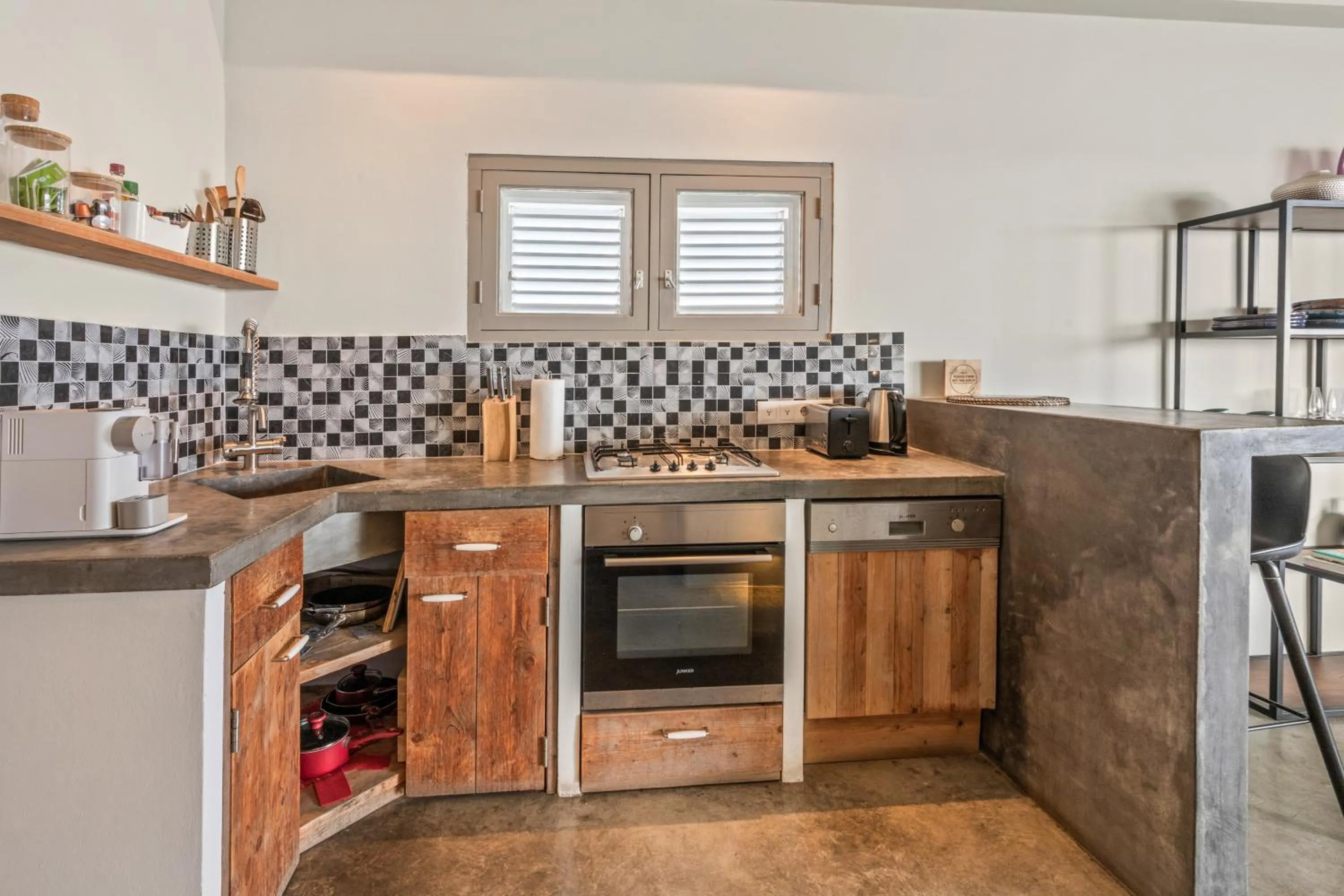 Coffee/tea facilities in PM78 Boutique Apartments