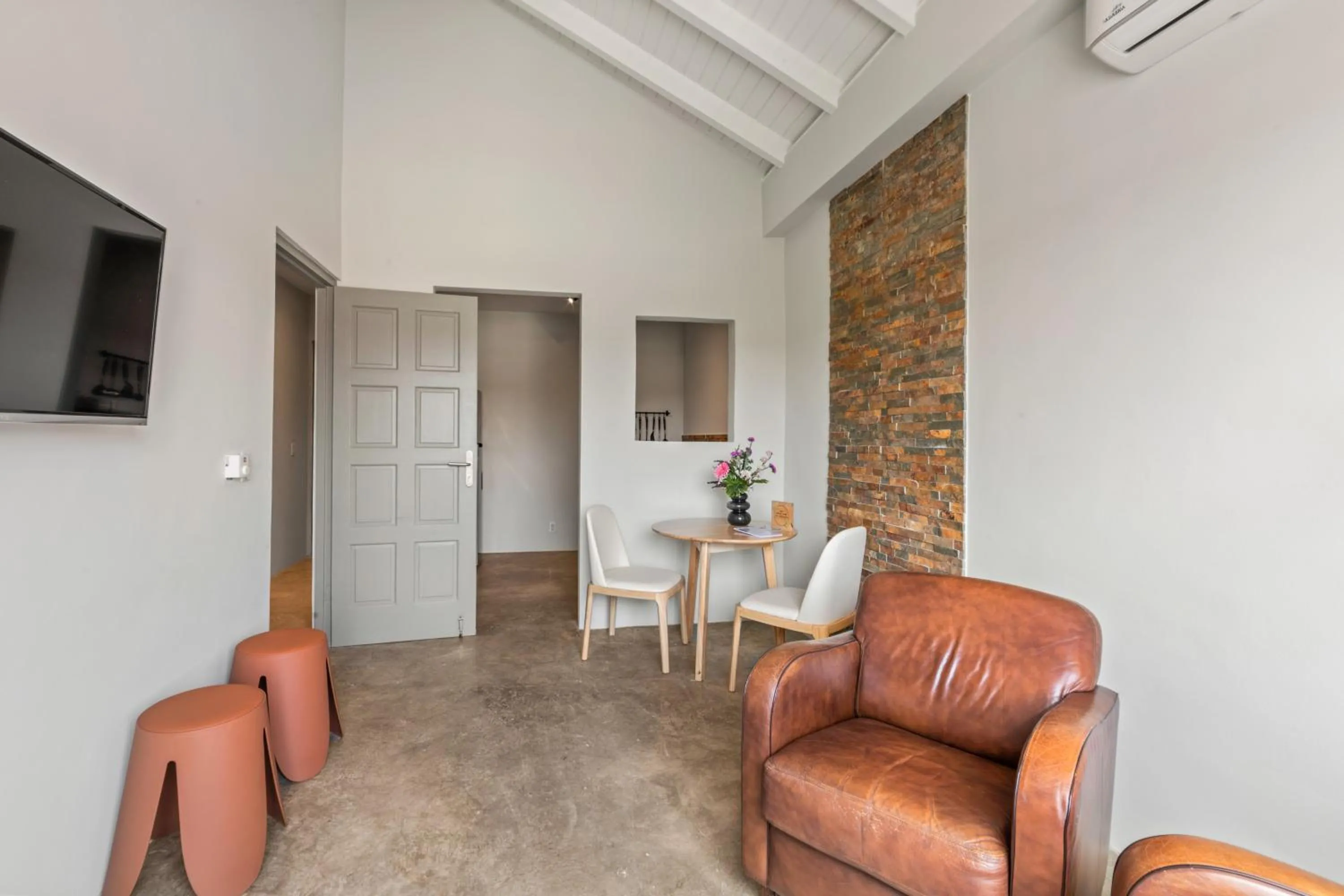 TV and multimedia in PM78 Boutique Apartments