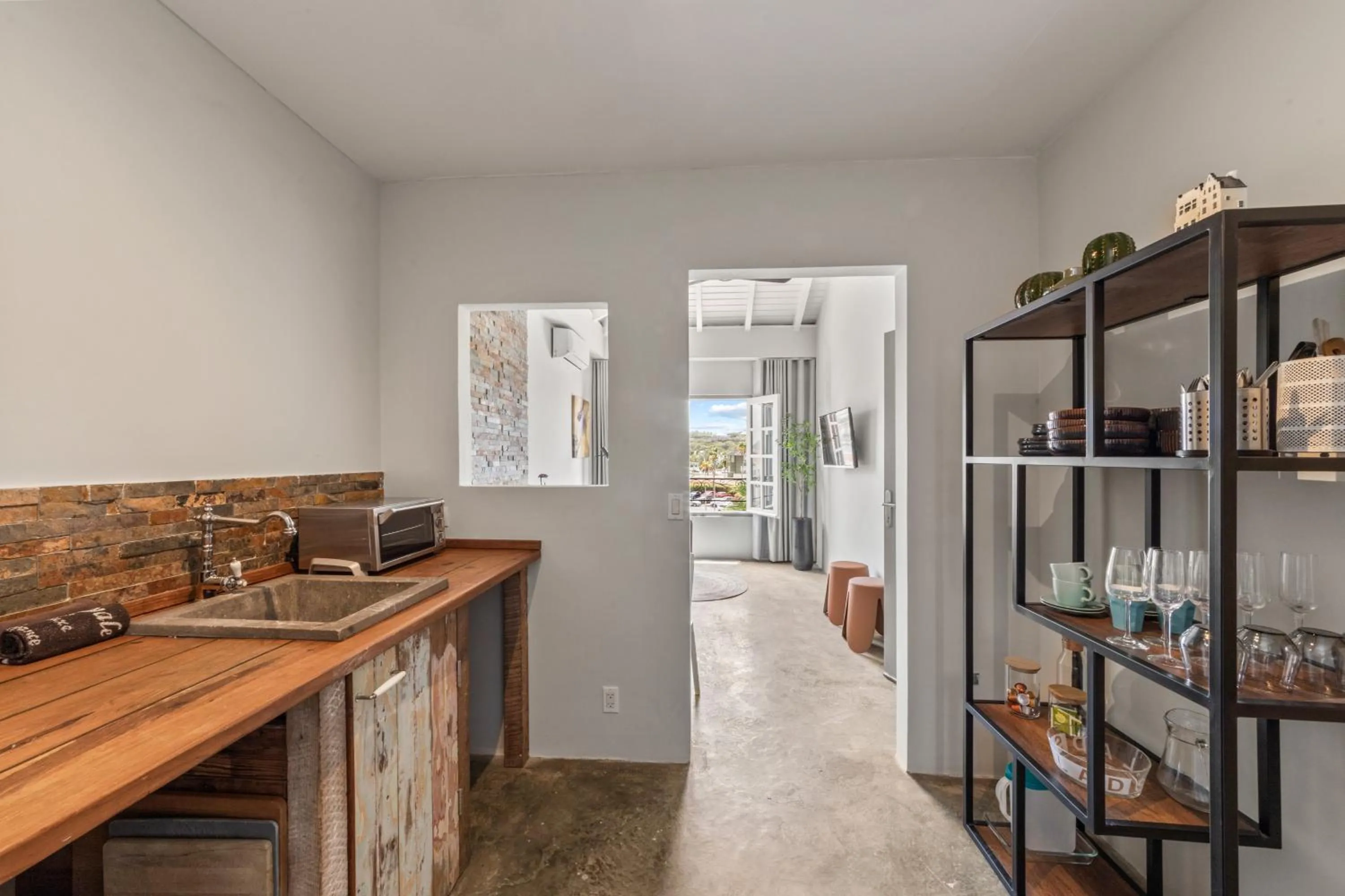 Coffee/tea facilities in PM78 Boutique Apartments