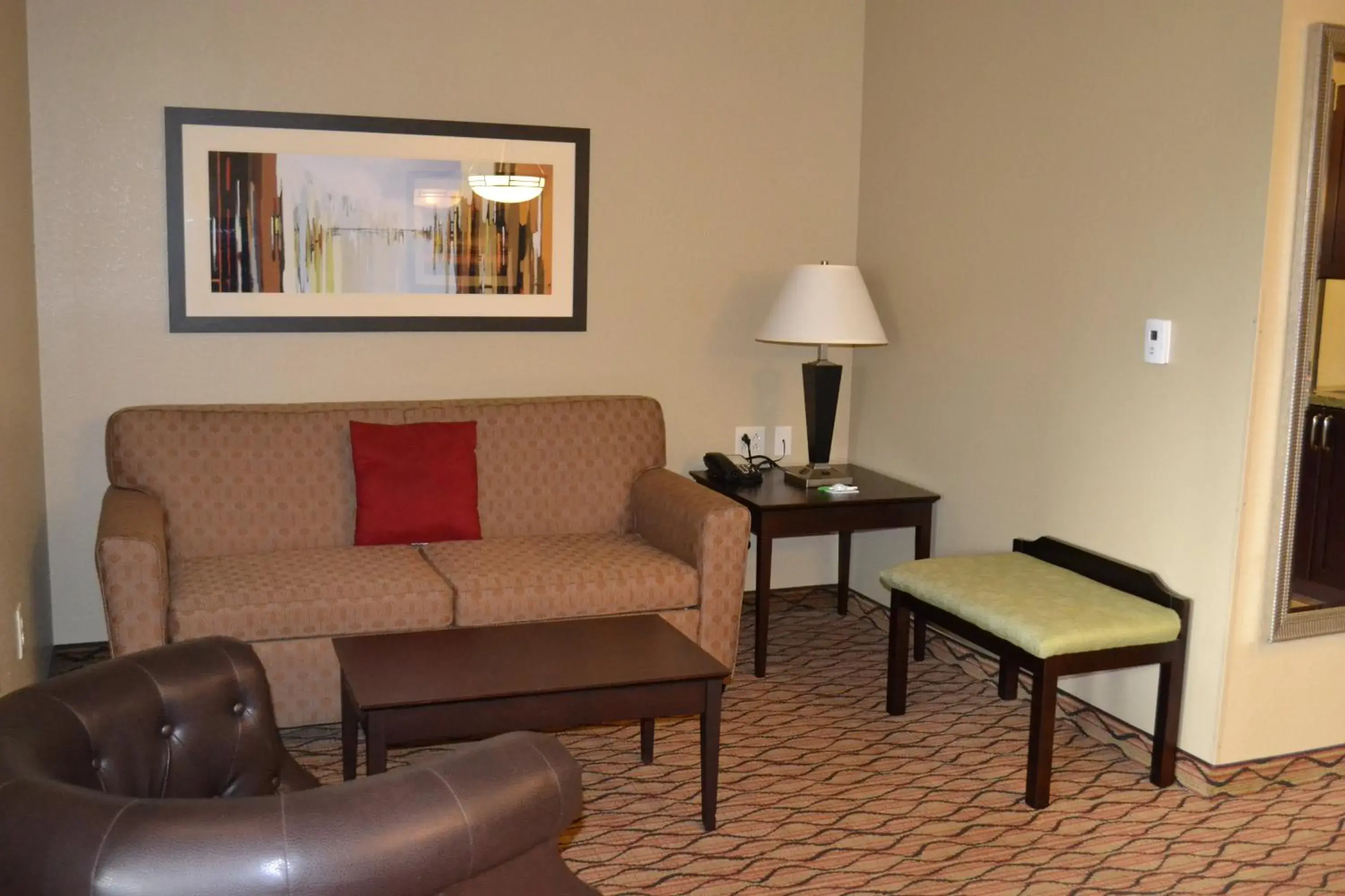 King Suite in Holiday Inn Eau Claire South I-94 by IHG King Suite in Holiday Inn Eau Claire South I-94 by IHG