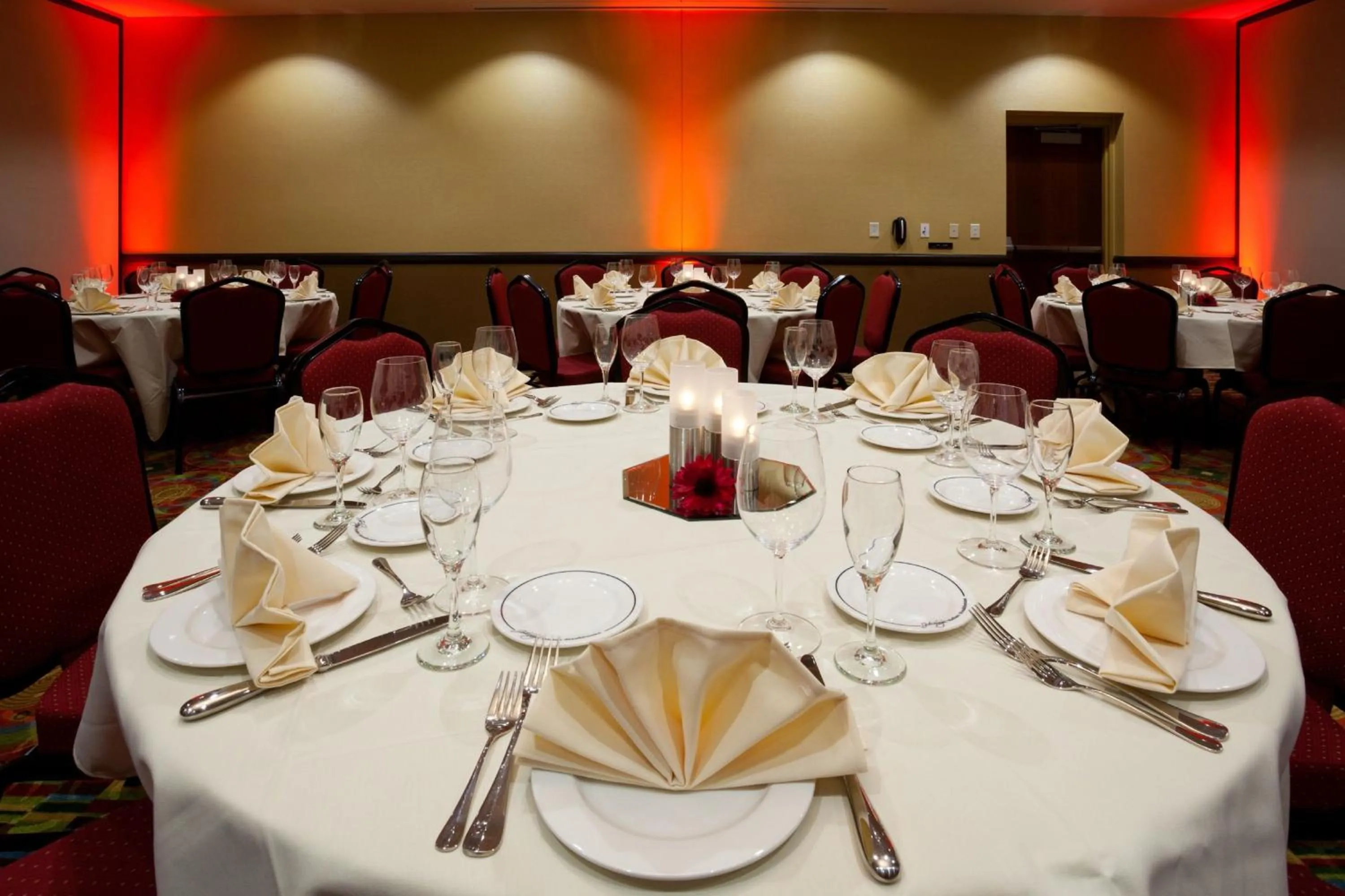 Banquet/Function facilities in Holiday Inn Eau Claire South I-94 by IHG