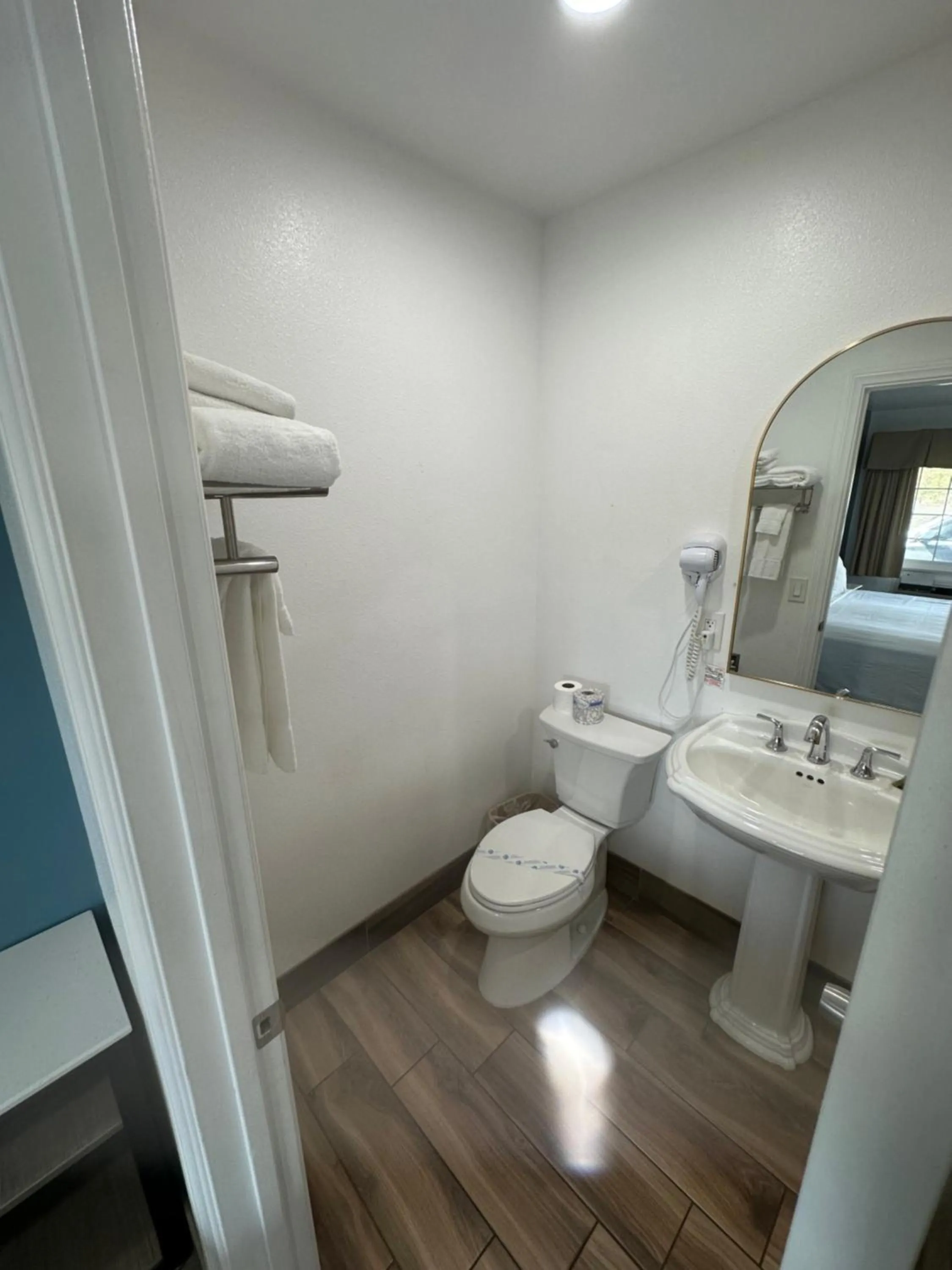 Town and Country Inn